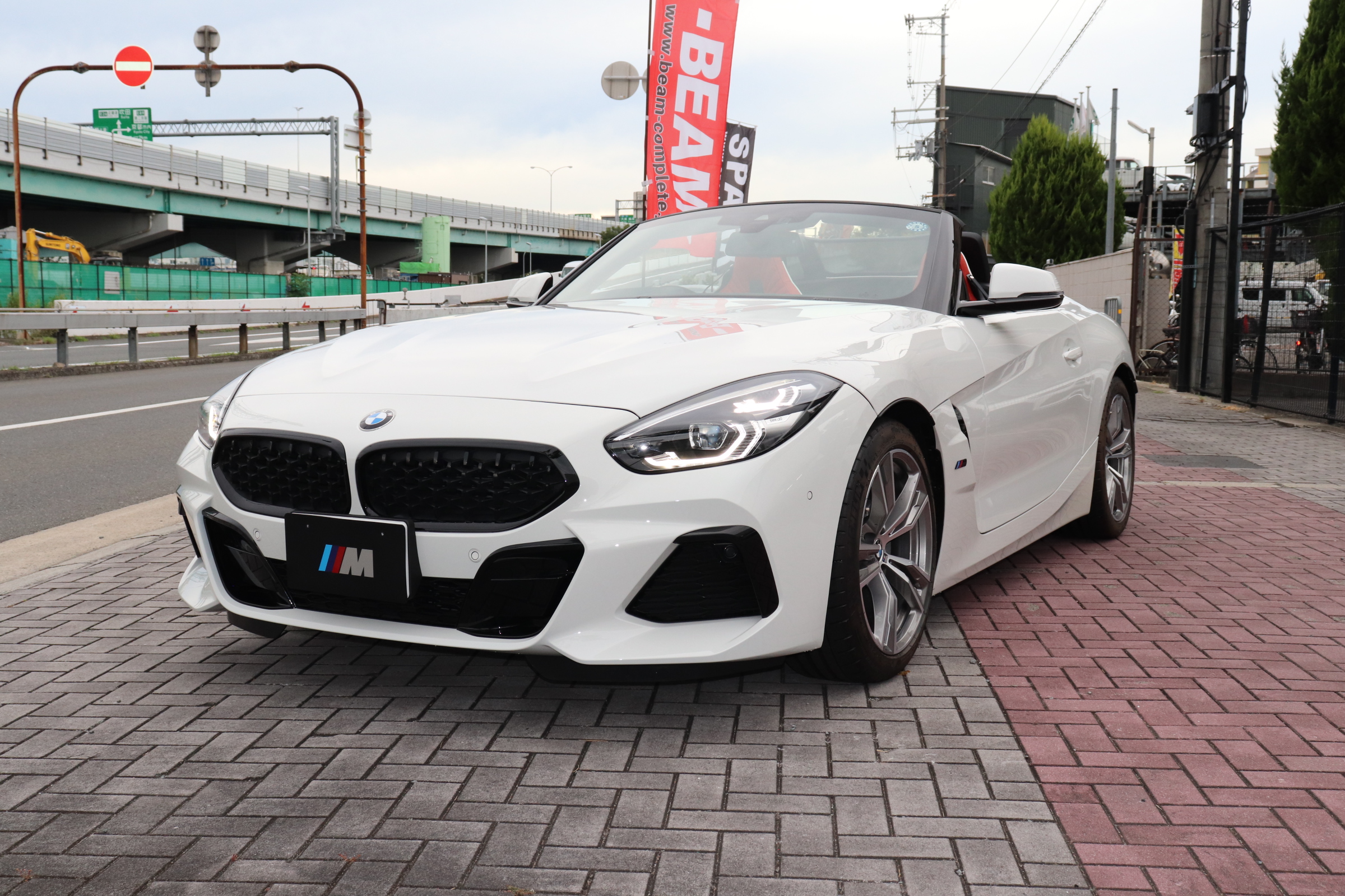 Z4 sDrive20i Mスポーツ イノベーションパッケージ レッドレザー ワンオーナー車両画像01