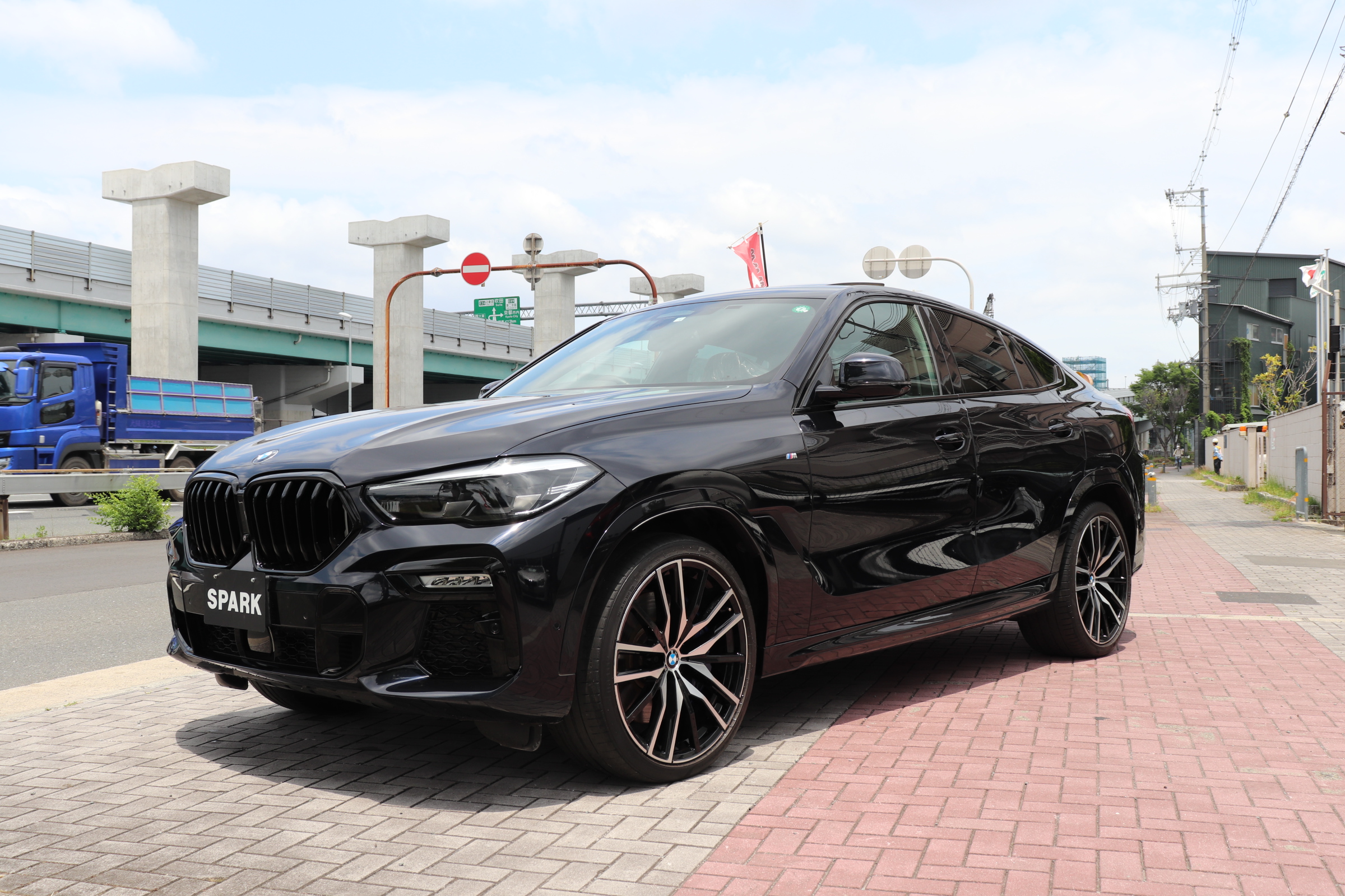 X6 xDrive35d Mスポーツ コンフォート＆プラスP 22インチAW カーボントリム 黒革車両画像09