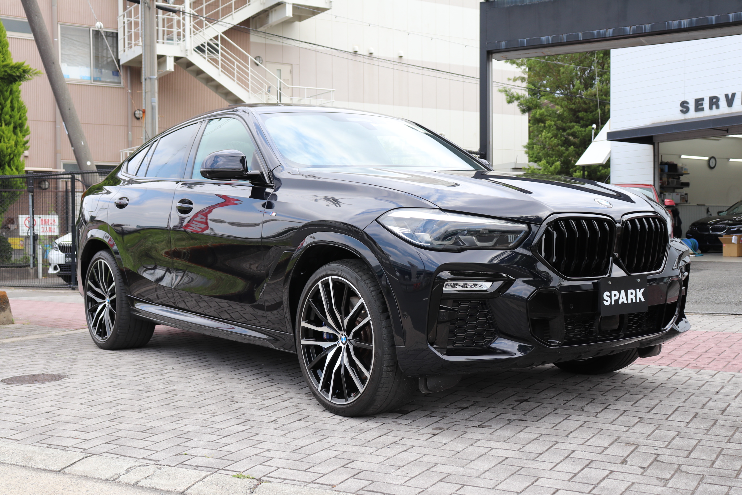 X6 xDrive35d Mスポーツ コンフォート＆プラスP 22インチAW カーボントリム 黒革車両画像03