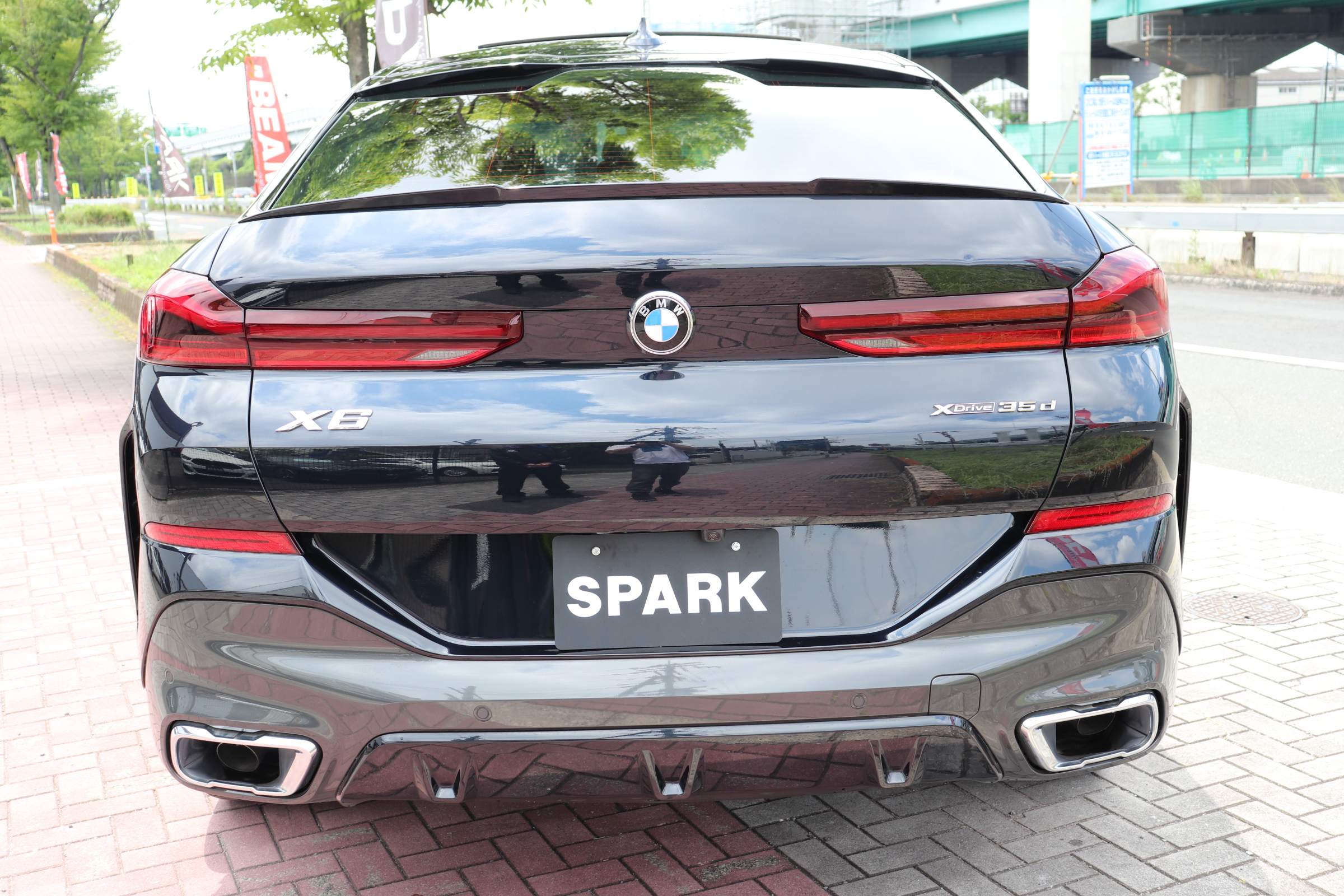 X6 xDrive35d Mスポーツ コンフォート＆プラスP 22インチAW カーボントリム 黒革車両画像06