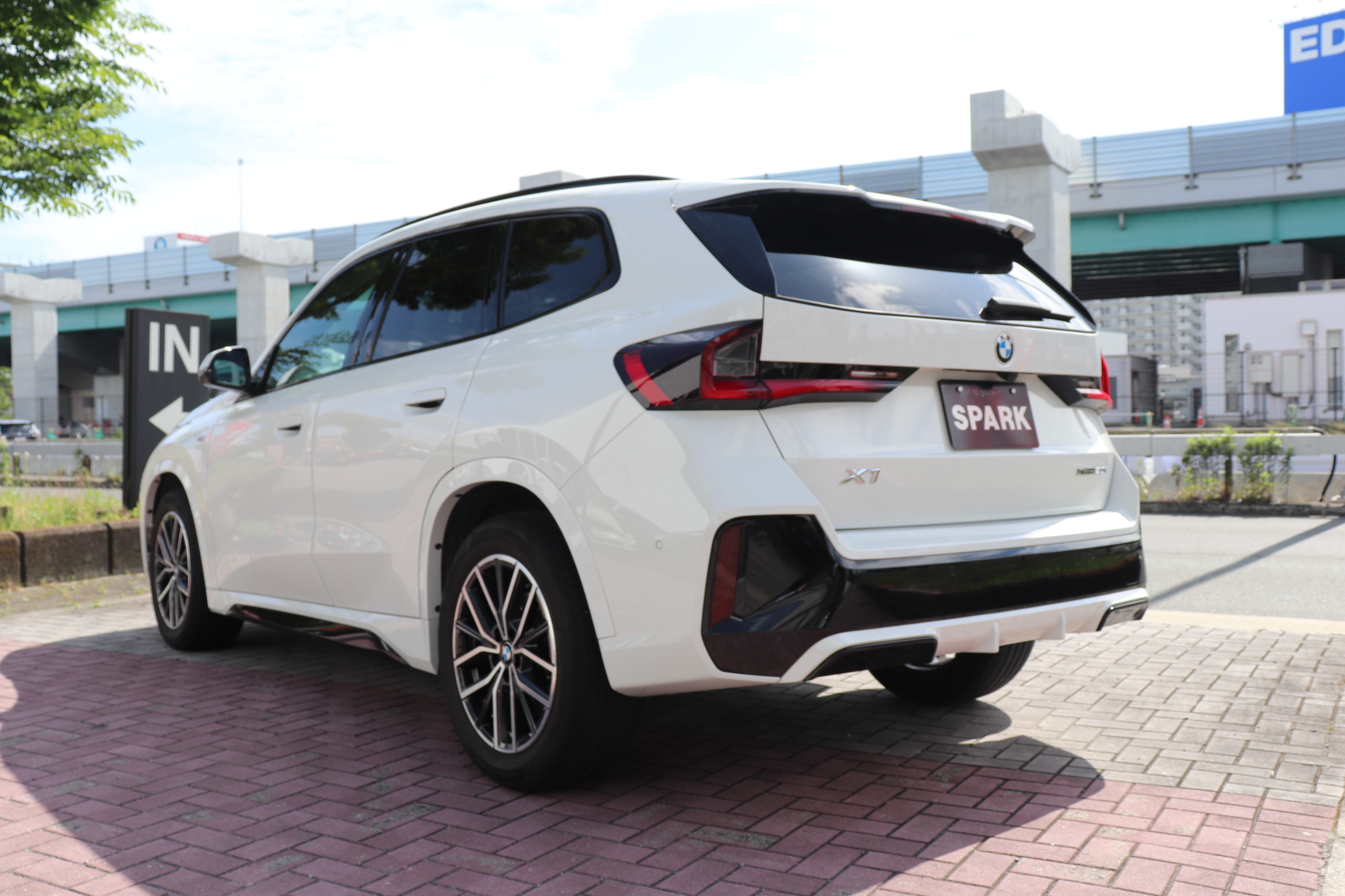 X1 ｘDrive 20i Ｍスポーツ 全周カメラ アンビエントライト オートRゲート車両画像07