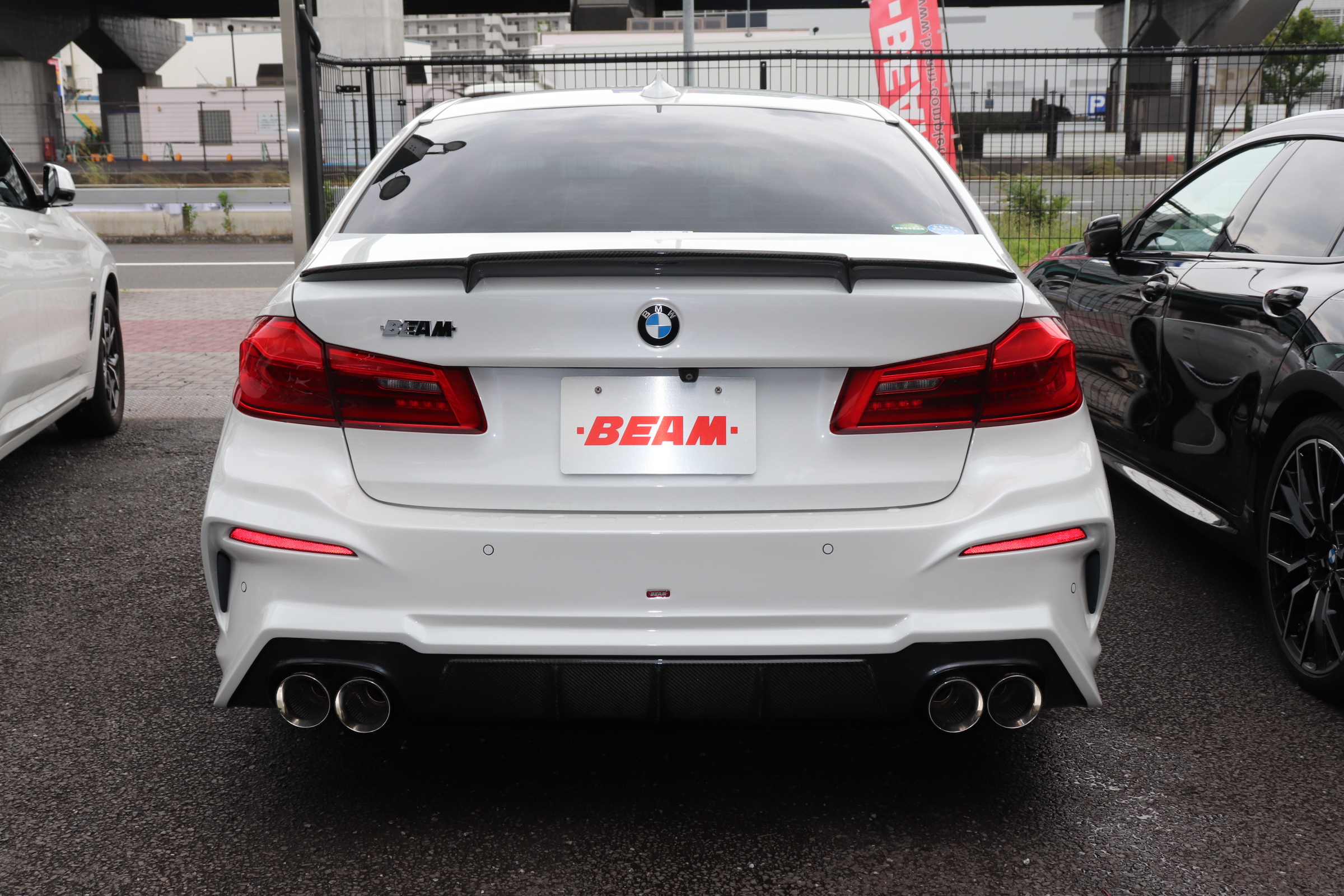 530i ラグジュアリーBEAMコンプリートカー ワンオナ 黒革 HUD ジェスチャーC車両画像05