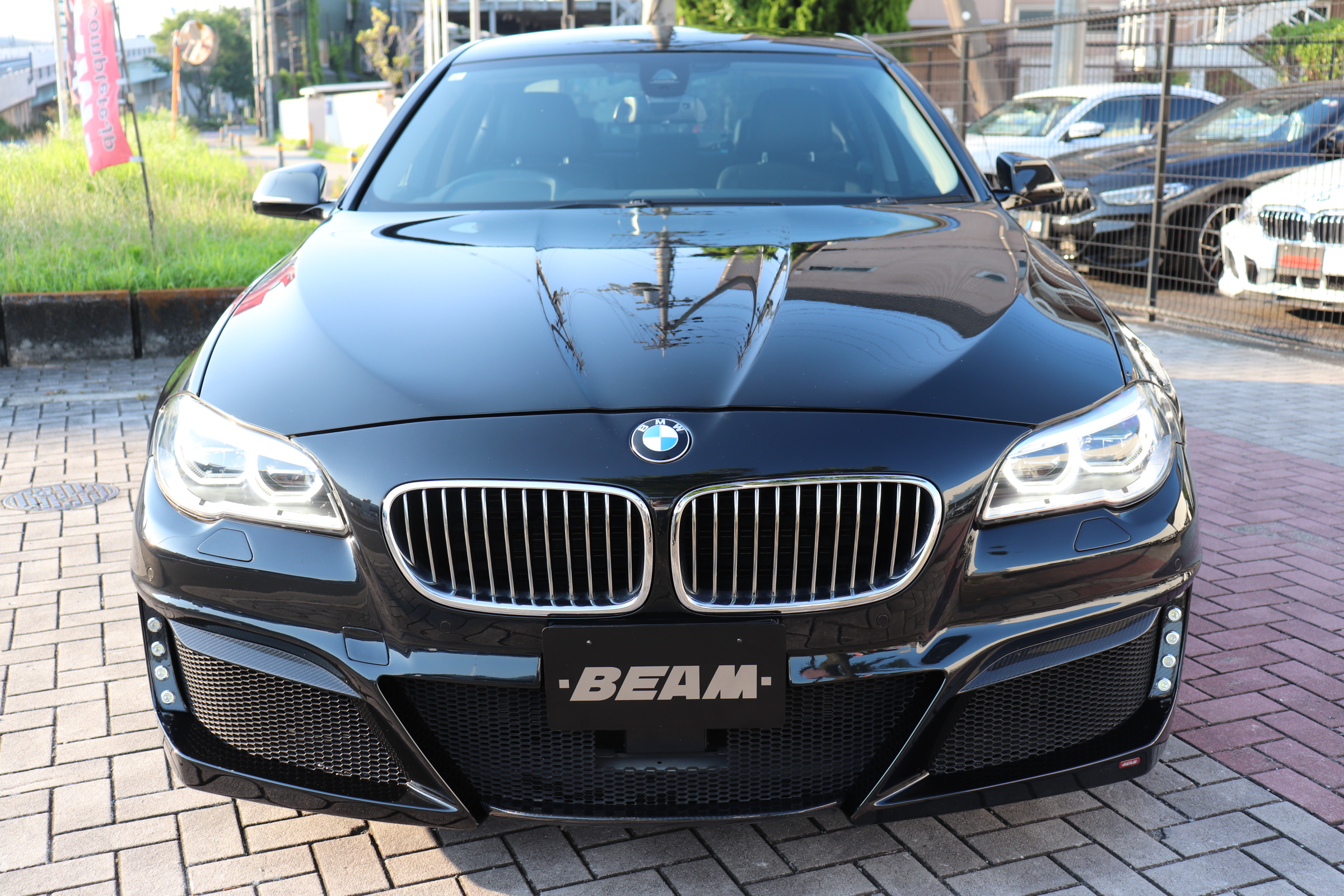 528iラグジュアリー BEAMコンプリートカー ワンオナ LEDヘッドライト マルチディスプレイメーター車両画像02