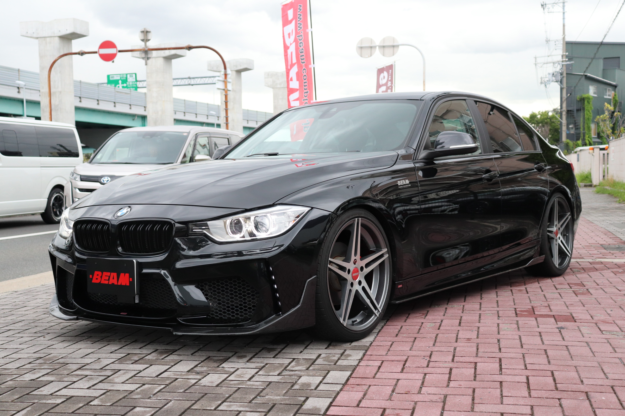 320i BEAMコンプリートカー ACC ブラックグリル アンドロイドモニター車両画像09