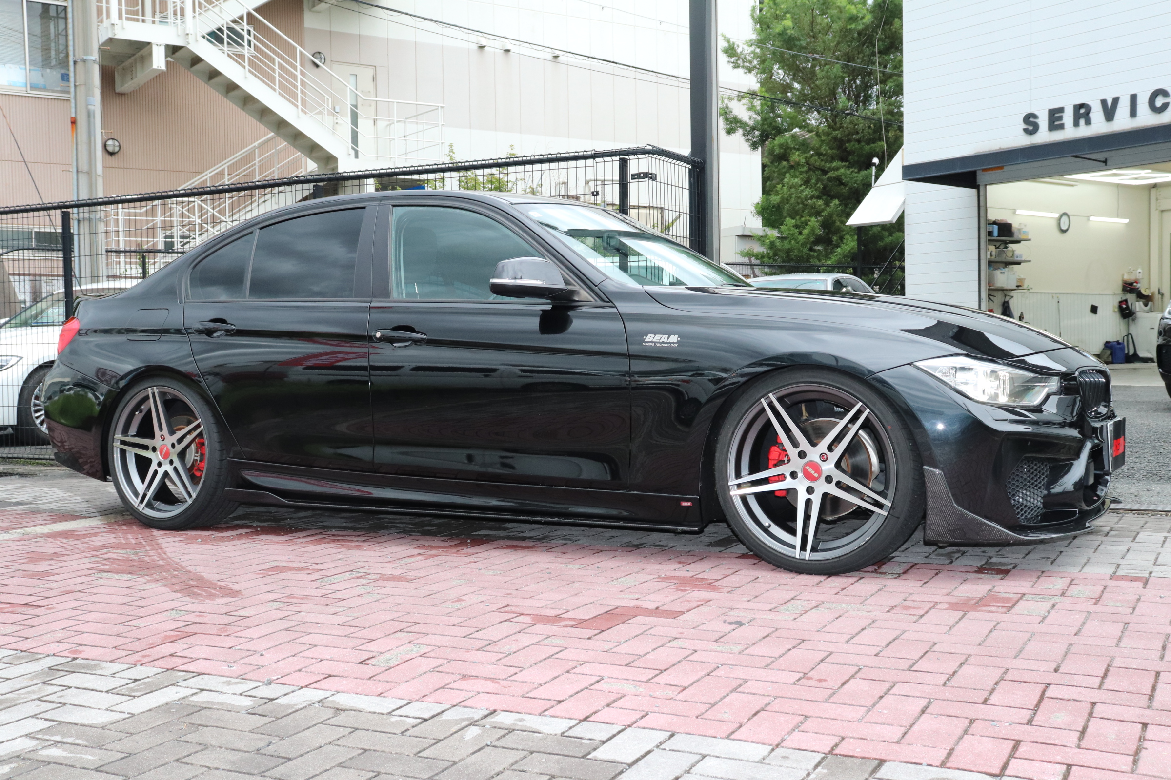 320i BEAMコンプリートカー ACC ブラックグリル アンドロイドモニター車両画像04