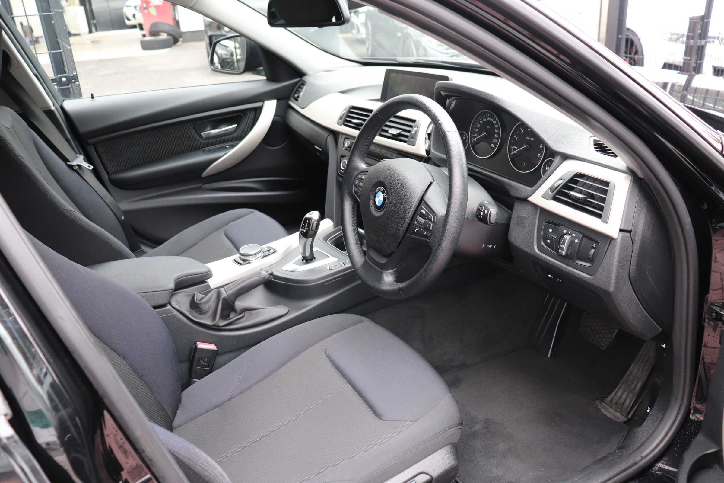 320i BEAMコンプリートカー ACC ブラックグリル アンドロイドモニター車両画像10