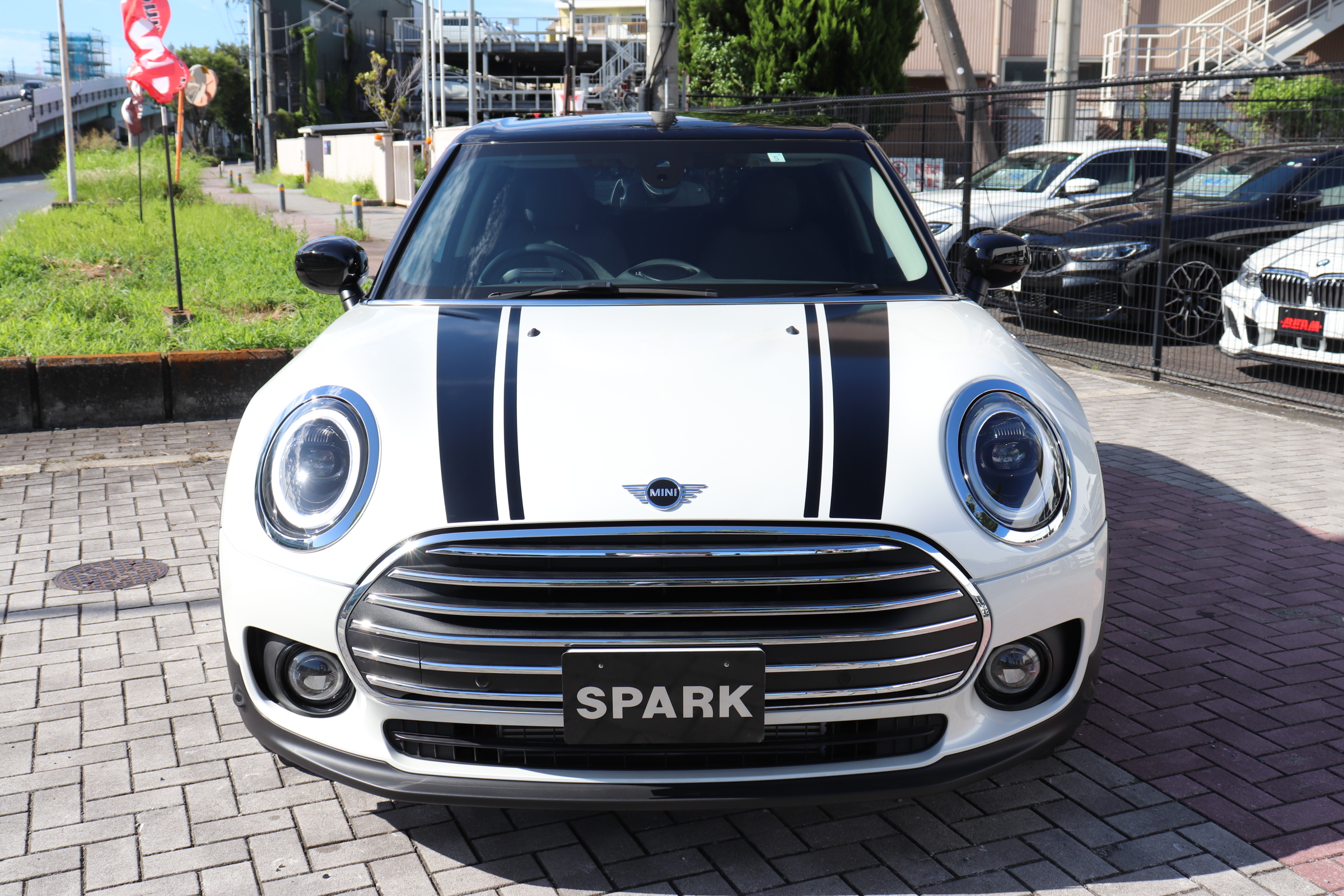 MINI クーパーDクラブマン プレミアムプラスパッケージ ワンオーナー 最終モデル車両画像02