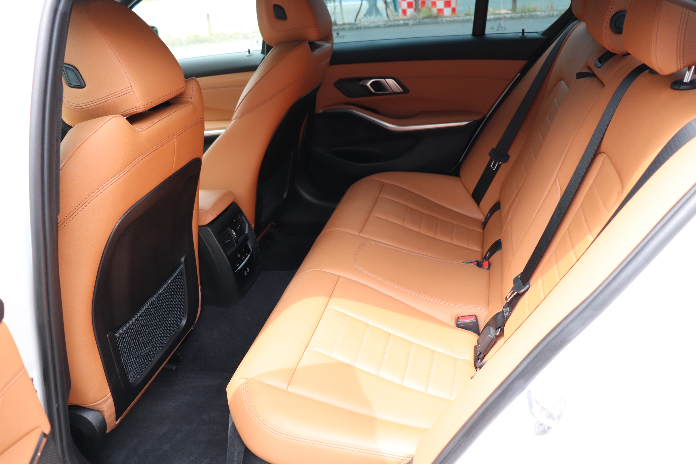 330e Mスポーツ エディション ジョイプラス ワンオーナー コニャックレザー車両画像14