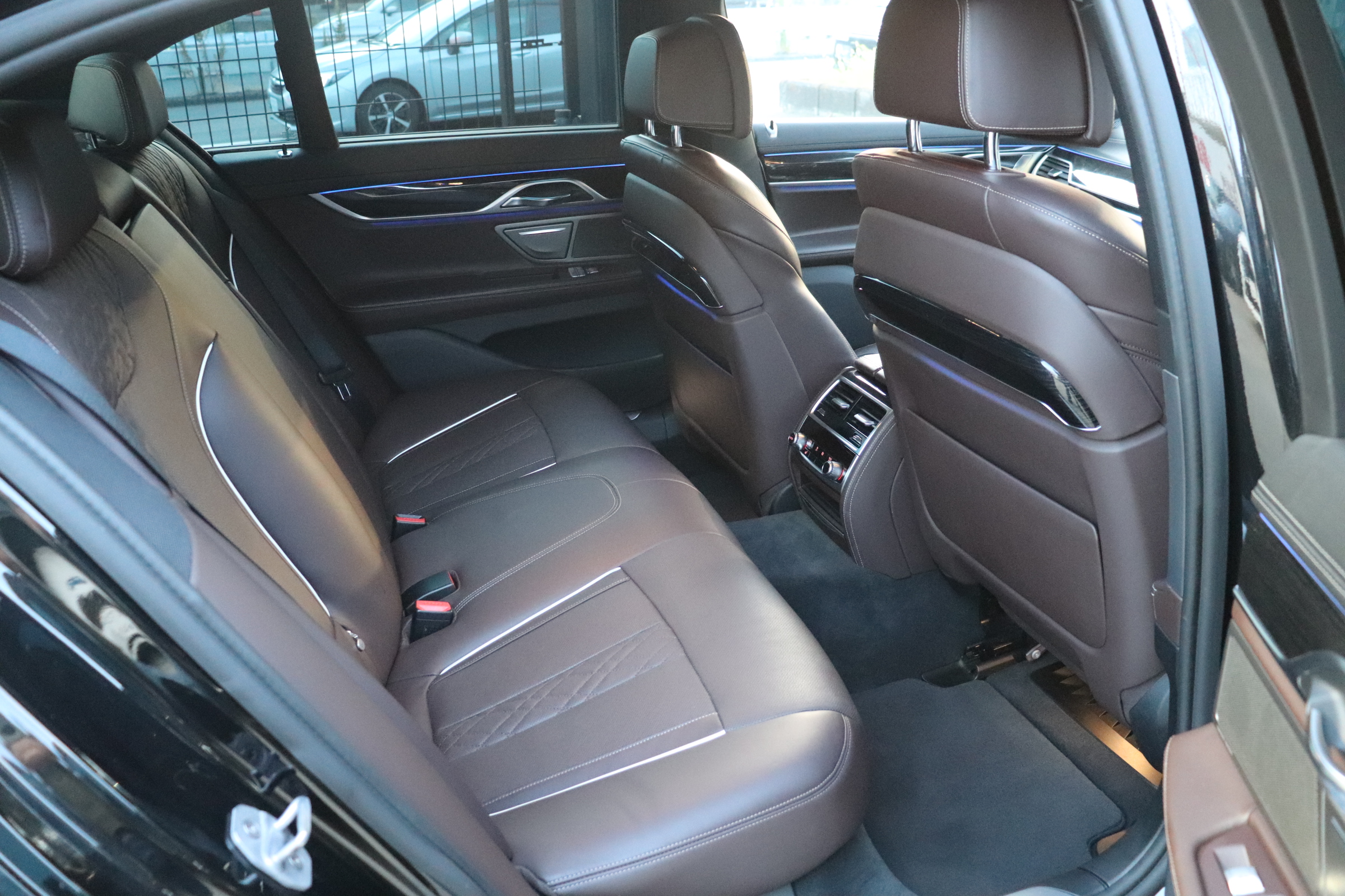 740i Mスポーツ サンルーフ モカレザー マッサージ付きフロントシート車両画像10