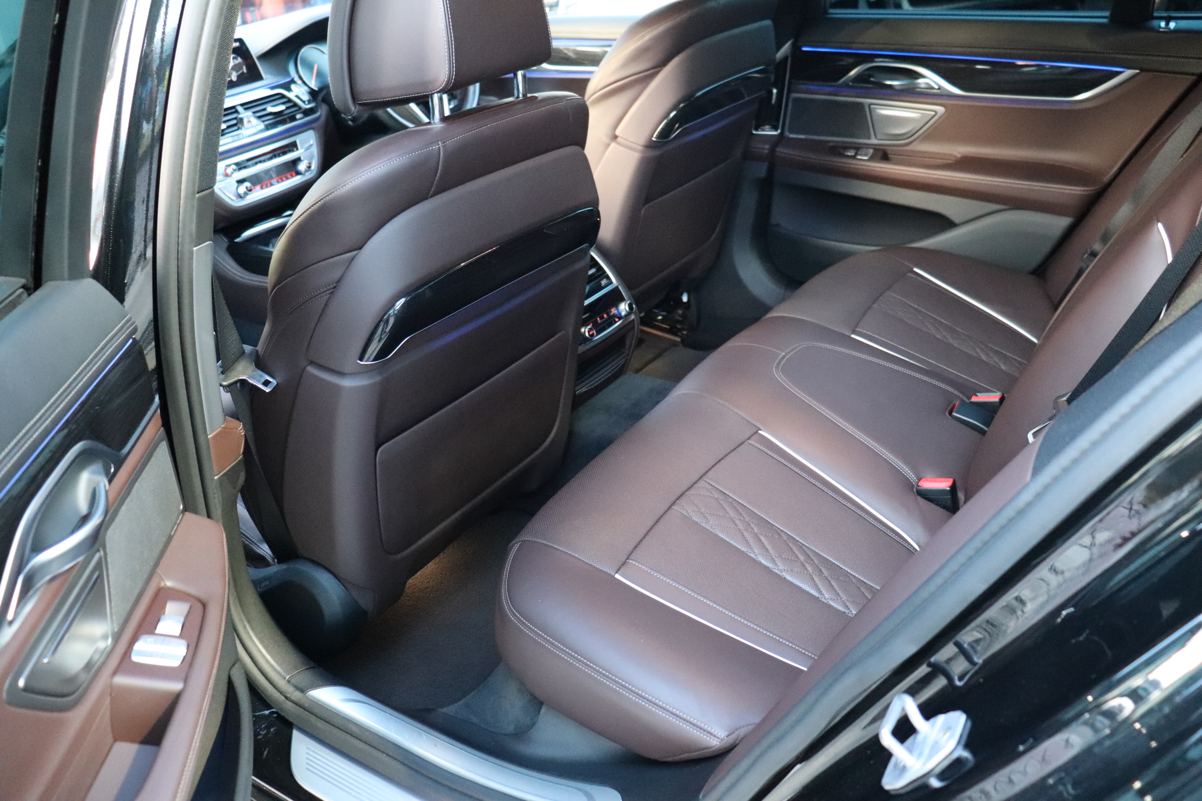 740i Mスポーツ サンルーフ モカレザー マッサージ付きフロントシート車両画像12