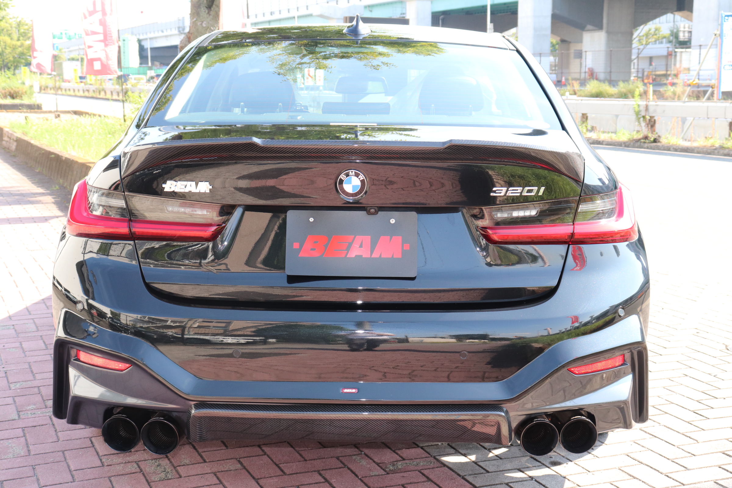 320i ハイラインパッケージ BEAMコンプリートカー ブラックレザー オートトランク車両画像06