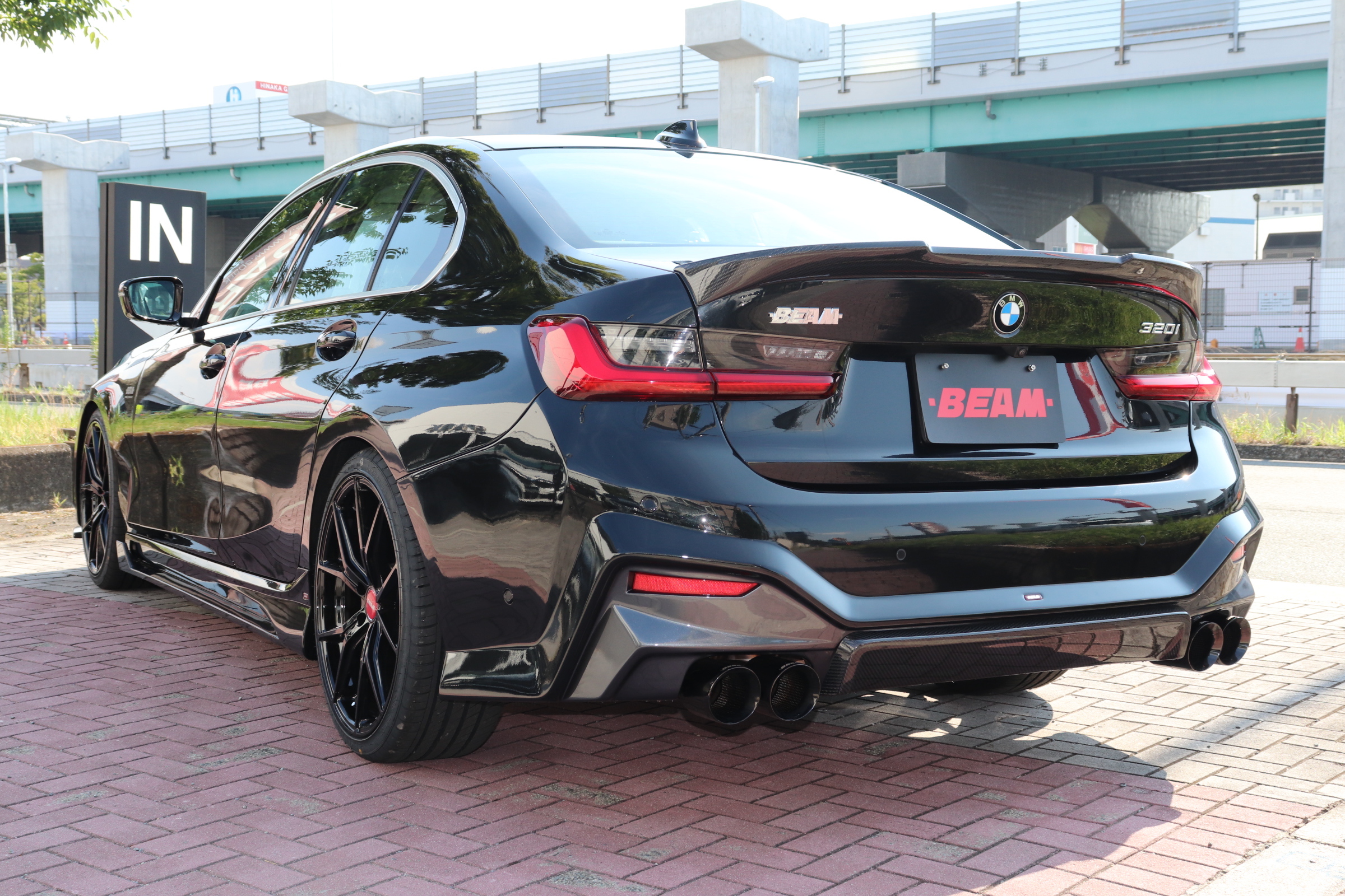320i ハイラインパッケージ BEAMコンプリートカー ブラックレザー オートトランク車両画像07