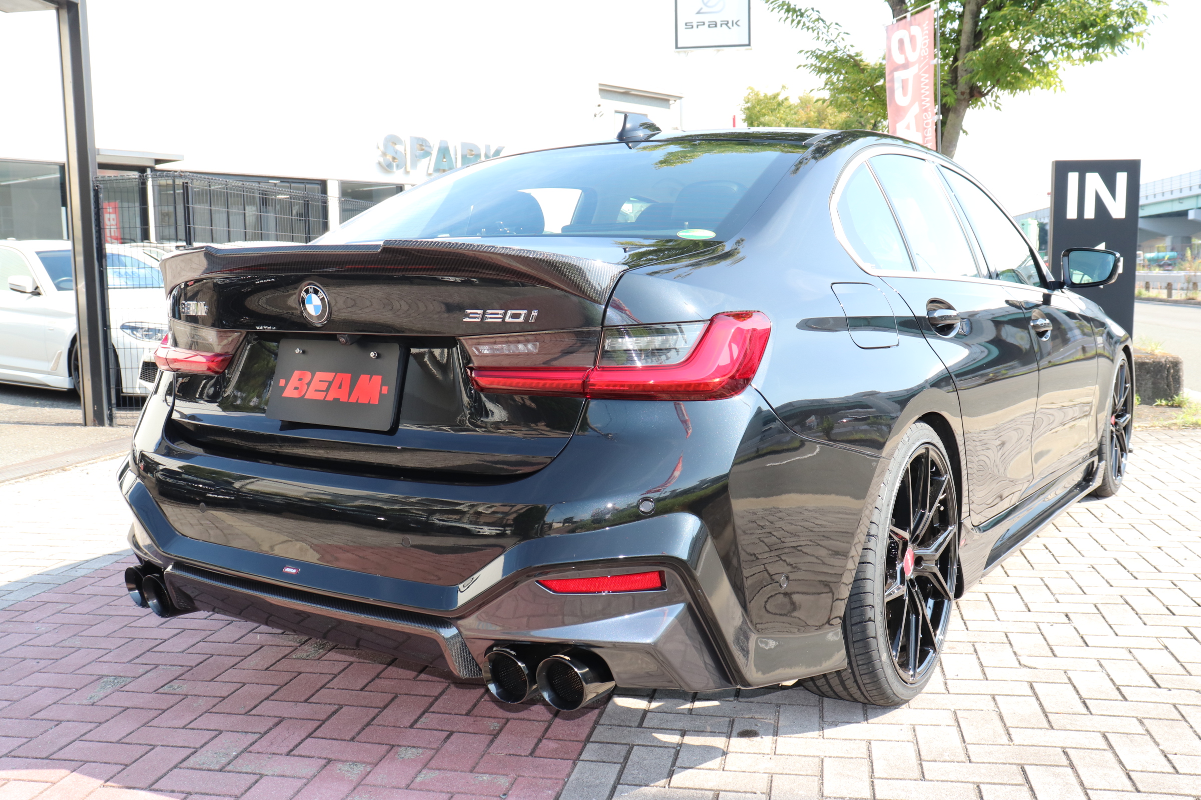 320i ハイラインパッケージ BEAMコンプリートカー ブラックレザー オートトランク車両画像05