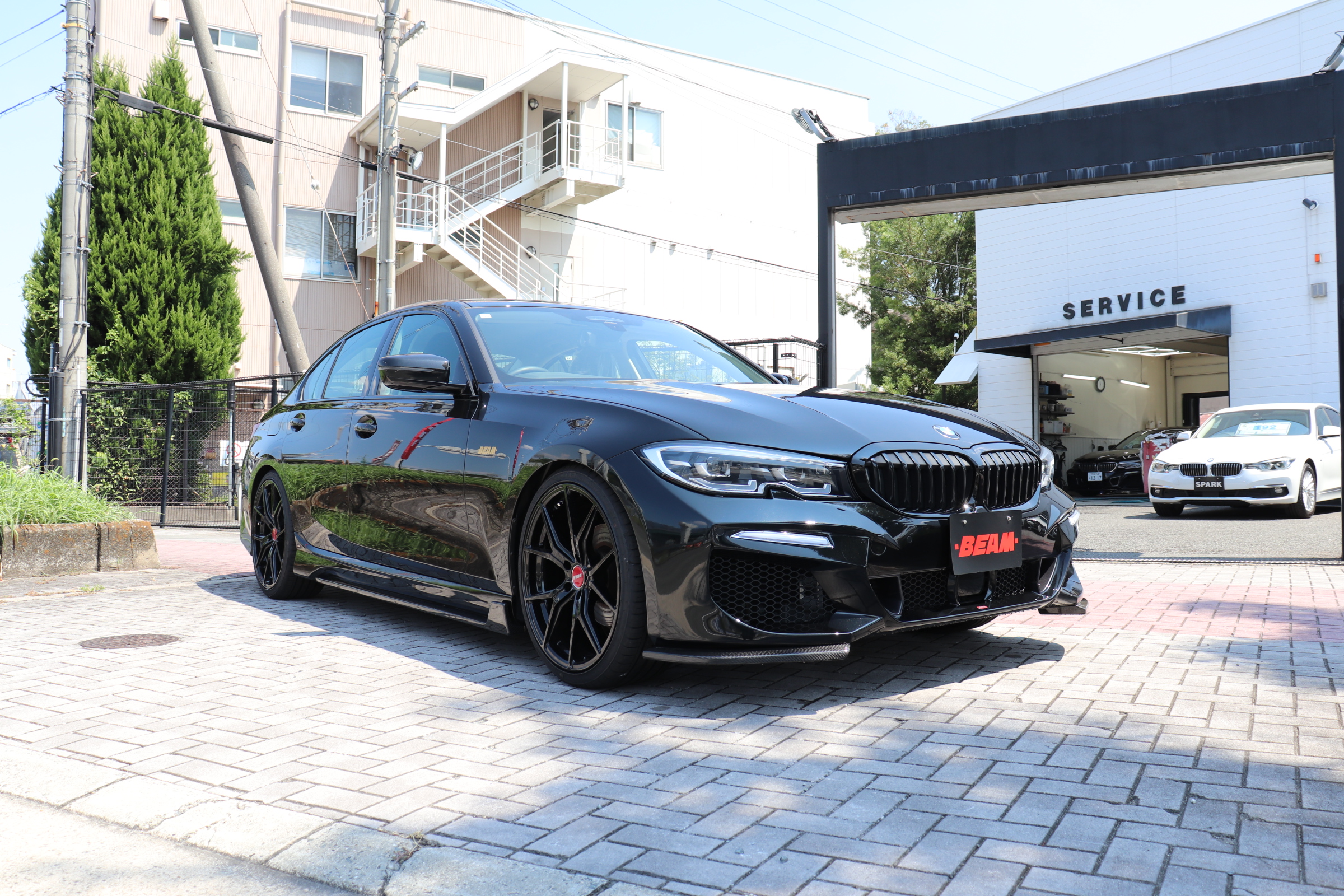 320i ハイラインパッケージ BEAMコンプリートカー ブラックレザー オートトランク車両画像03
