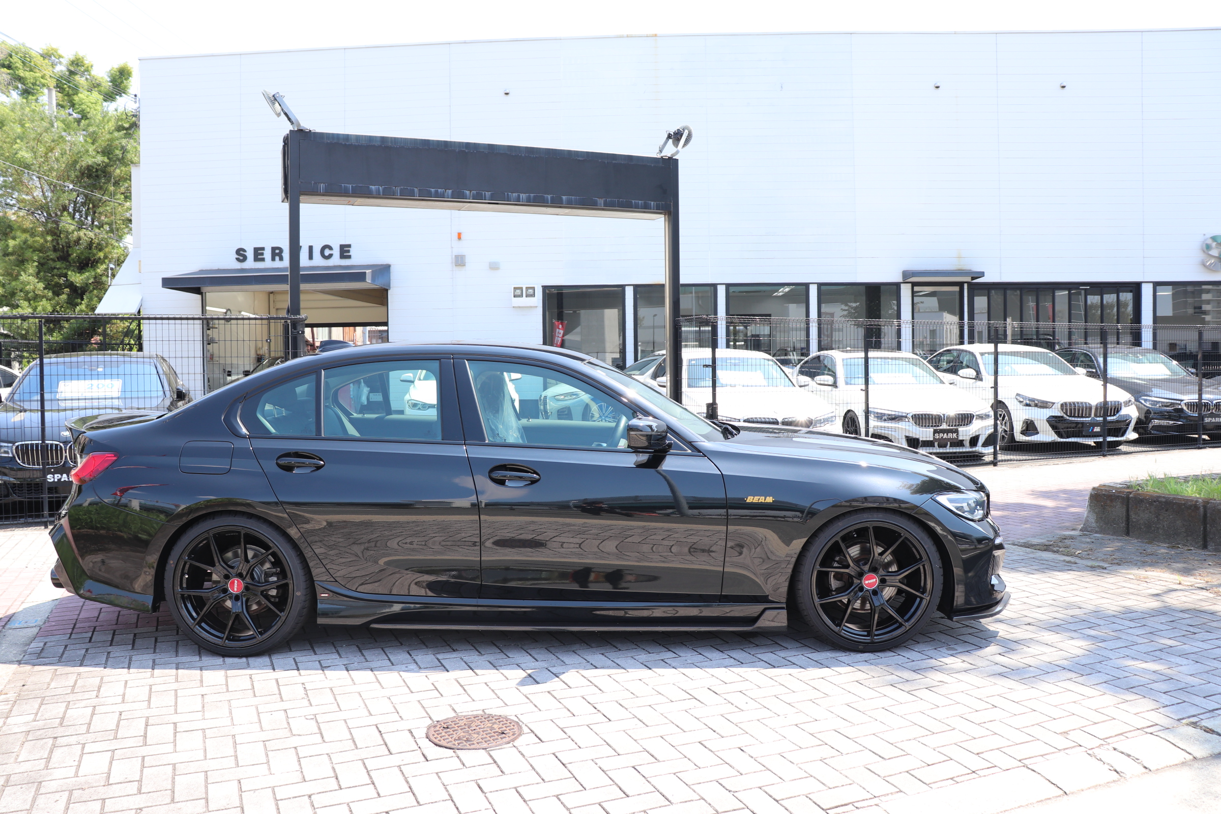 320i ハイラインパッケージ BEAMコンプリートカー ブラックレザー オートトランク車両画像05