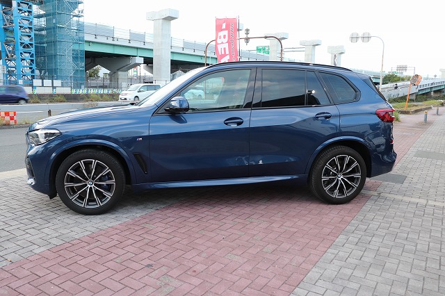 X5 xDrive35d Mスポーツ　ブラウンレザー　パノラマサンルーフ　オートトランク車両画像08