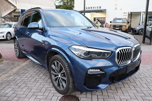 X5 xDrive35d Mスポーツ　ブラウンレザー　パノラマサンルーフ　オートトランク車両画像03
