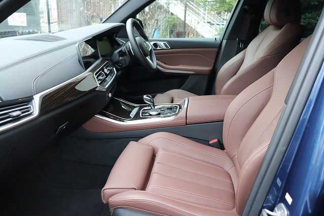 X5 xDrive35d Mスポーツ　ブラウンレザー　パノラマサンルーフ　オートトランク車両画像10