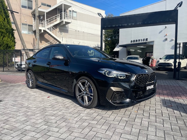 M235i xドライブ グランクーペ 4WD プラスパッケージ BMWライブコックピット アンビエントライト車両画像03