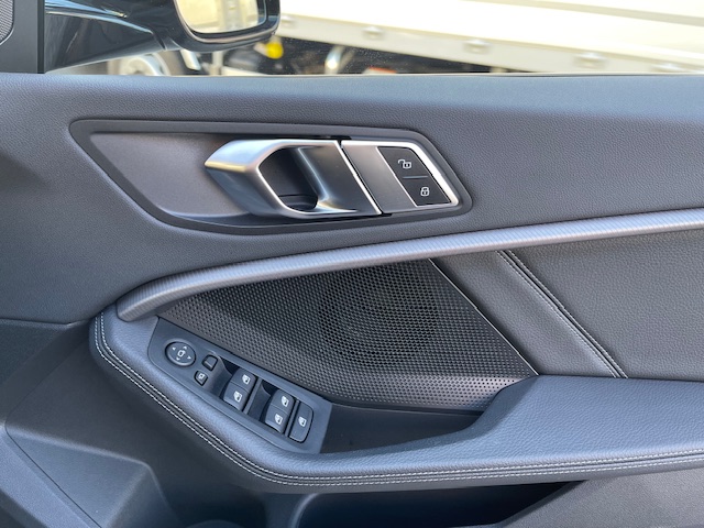 M235i xDrive　グランクーペ　ブラックレザーシート　シートヒーター車両画像11