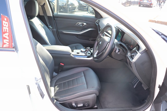 320i BEAMコンプリートカー　ブラックグリル　シャドーライン　ブラックレザーシート　車両画像10