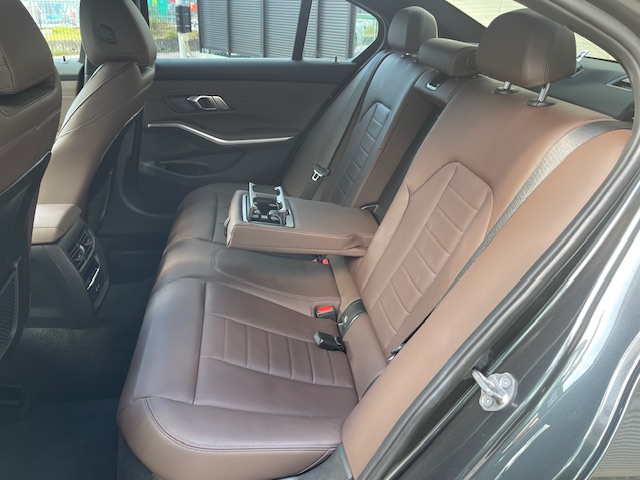 320i エクスクルーシブ BEAMコンプリートカー モカレザー アンビエントライト車両画像10