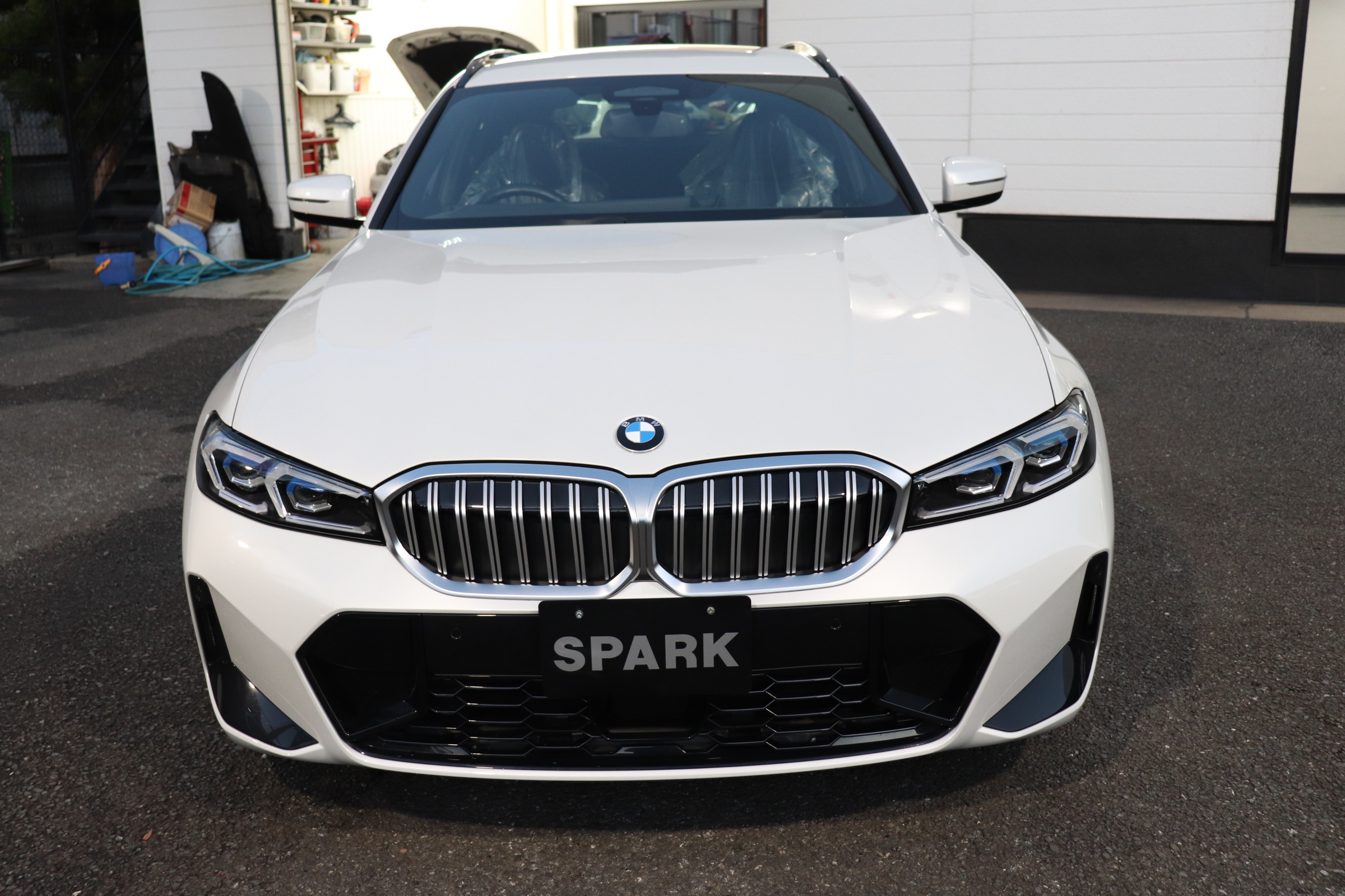 320i ツーリング Mスポーツ ハイラインパッケージ コンフォートパッケージ 黒レザー車両画像02