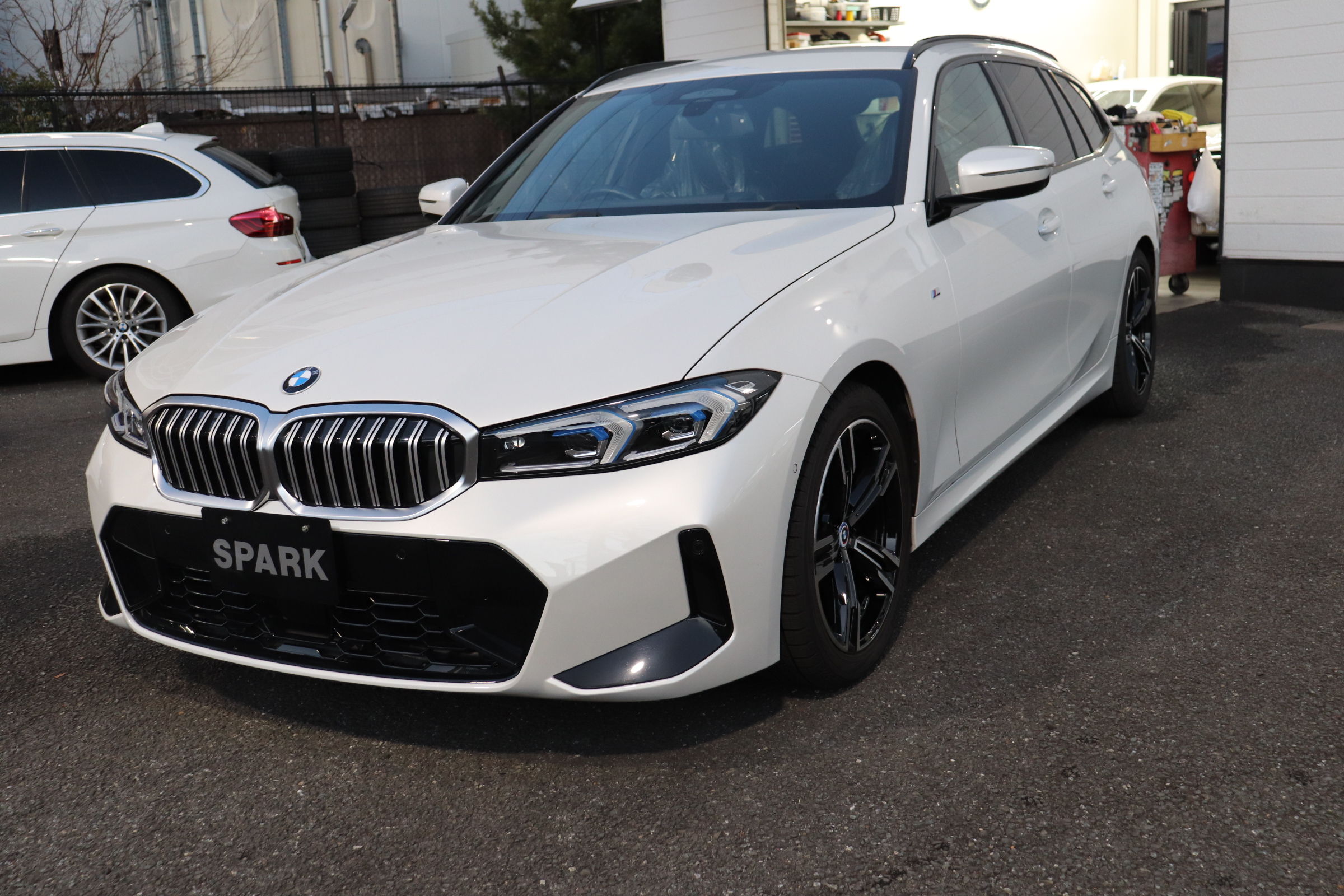 320i ツーリング Mスポーツ ハイラインパッケージ コンフォートパッケージ 黒レザー車両画像03