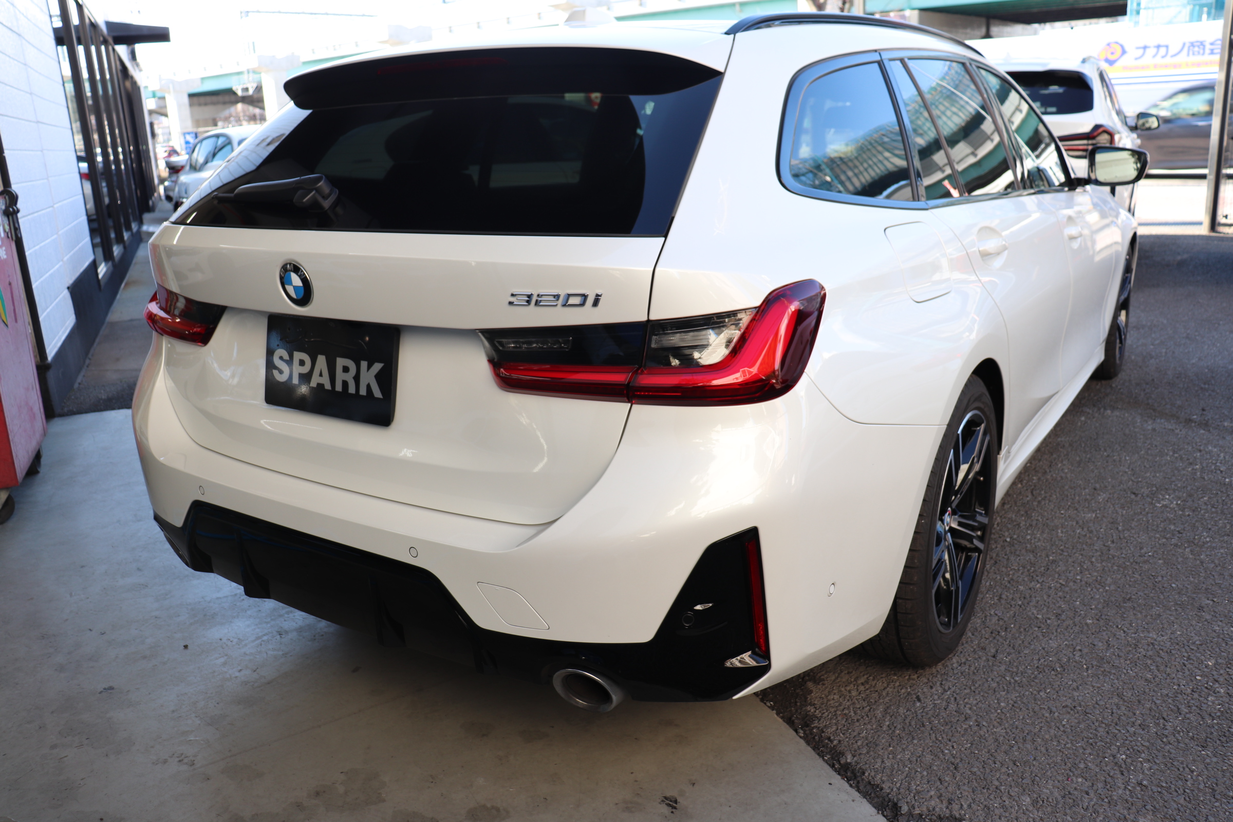 320i ツーリング Mスポーツ ハイラインパッケージ コンフォートパッケージ 黒レザー車両画像06