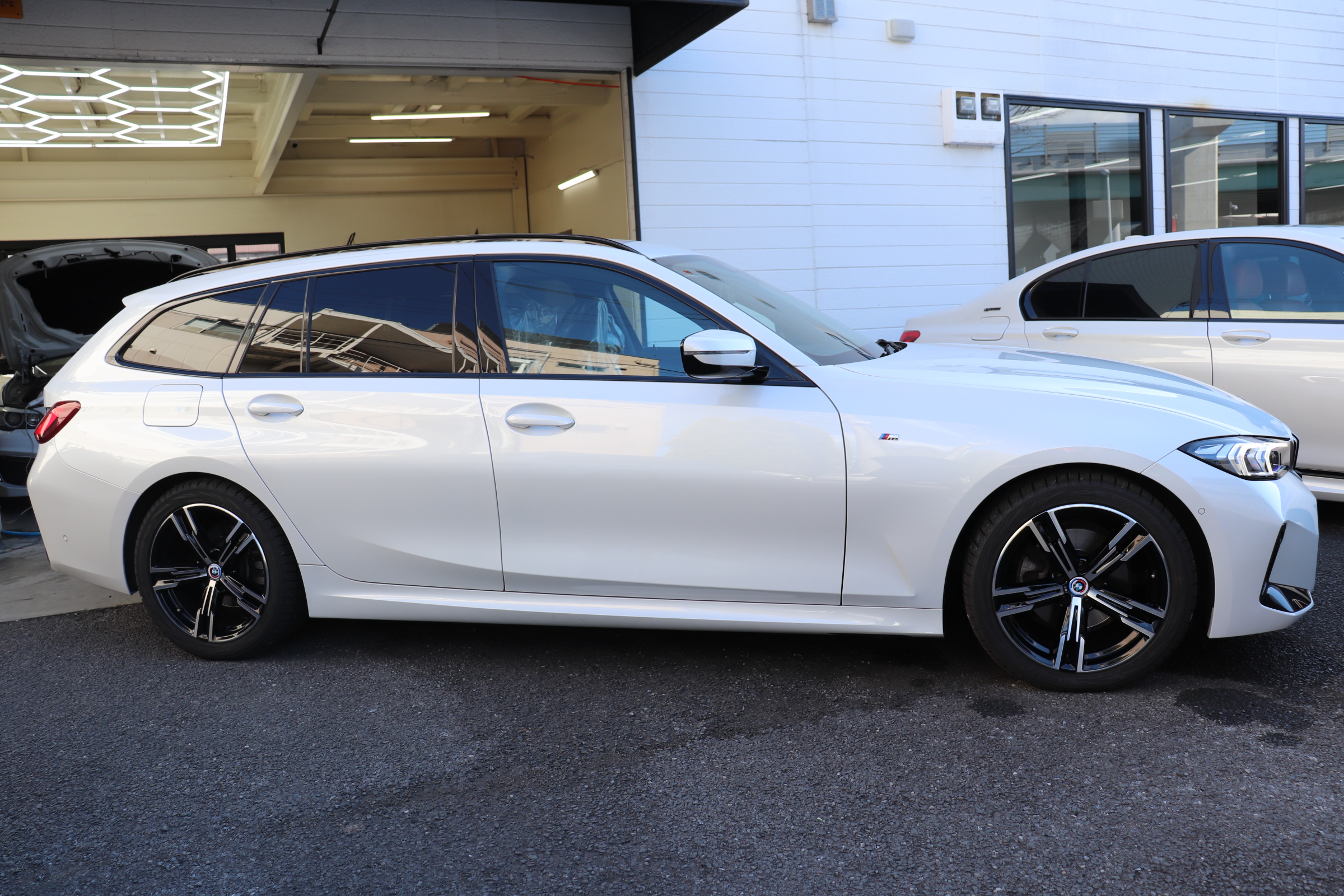 320i ツーリング Mスポーツ ハイラインパッケージ コンフォートパッケージ 黒レザー車両画像08