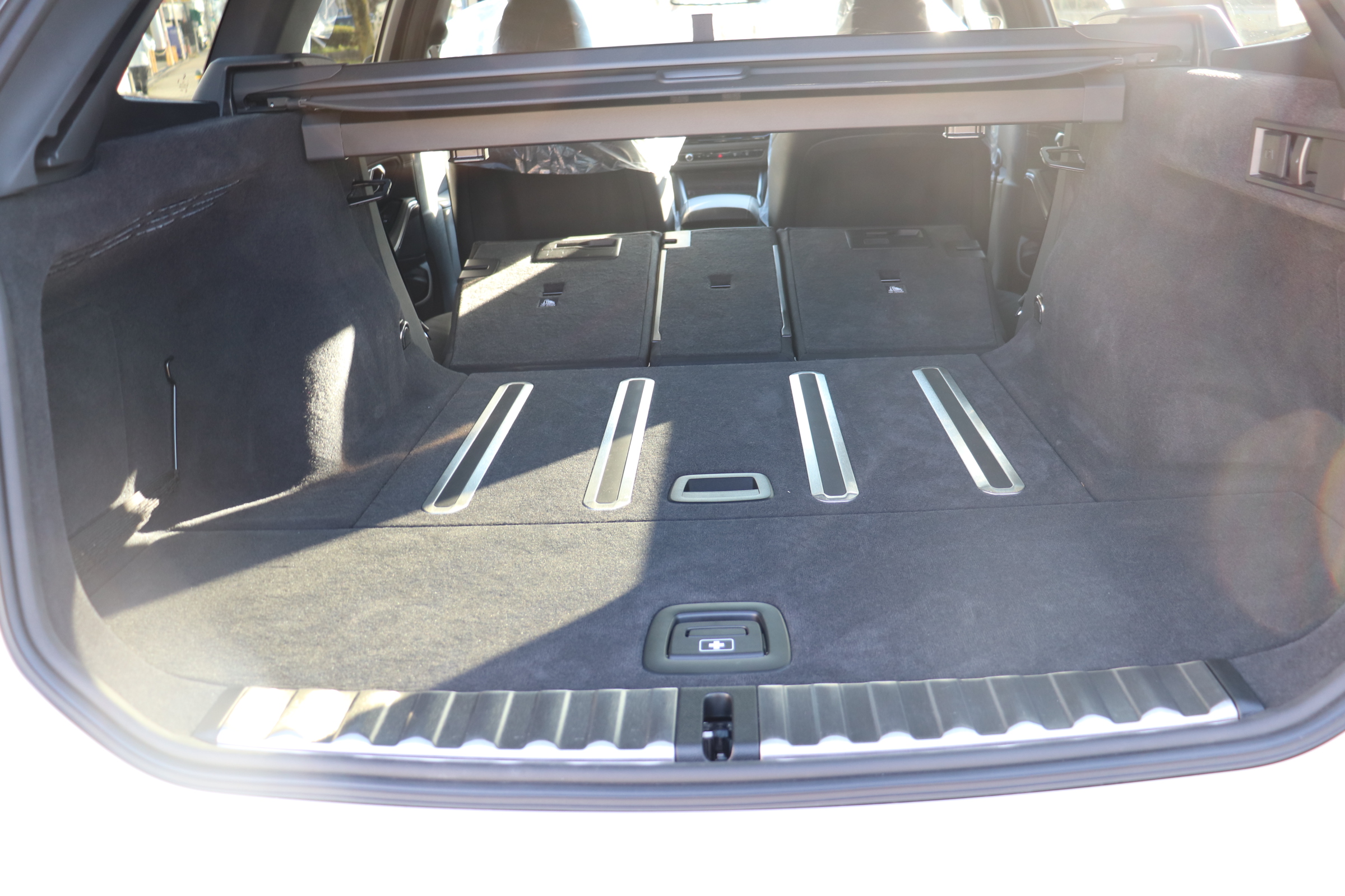 320i ツーリング Mスポーツ ハイラインパッケージ コンフォートパッケージ 黒レザー車両画像15