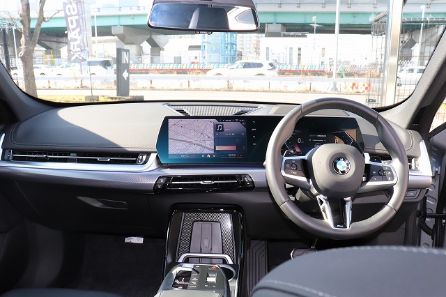 X1　ｘDrive20d　Mスポーツ　ハイラインパッケージ　ブラックレザーシート　ステアリングヒーター車両画像11