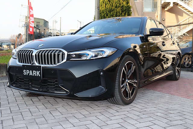 318i　Mスポーツ　ヘッドアップディスプレイ　オートトランク　アクティブクルーズコントロールの画像