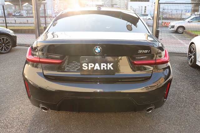 318i　Mスポーツ　ヘッドアップディスプレイ　オートトランク　アクティブクルーズコントロール車両画像06