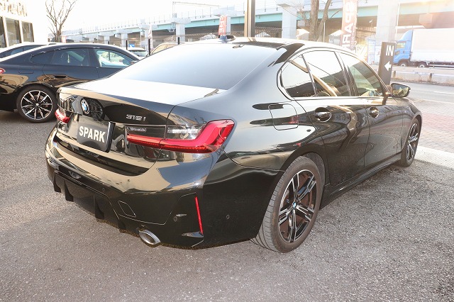 318i　Mスポーツ　ヘッドアップディスプレイ　オートトランク　アクティブクルーズコントロール車両画像05