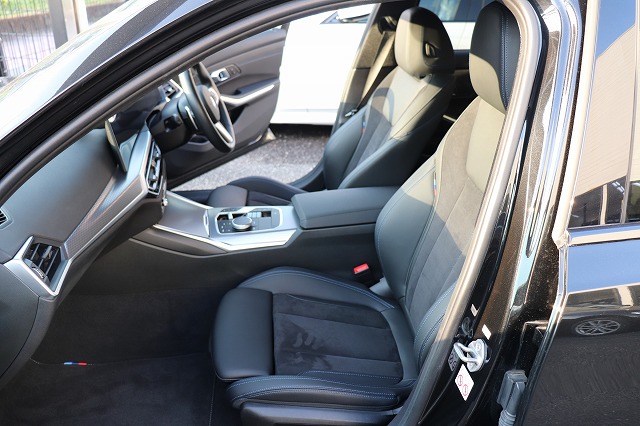 318i　Mスポーツ　ヘッドアップディスプレイ　オートトランク　アクティブクルーズコントロール車両画像11