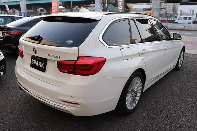 320dラグジュアリーツーリング　ブラウンレザー　フルセグTV　車両画像05