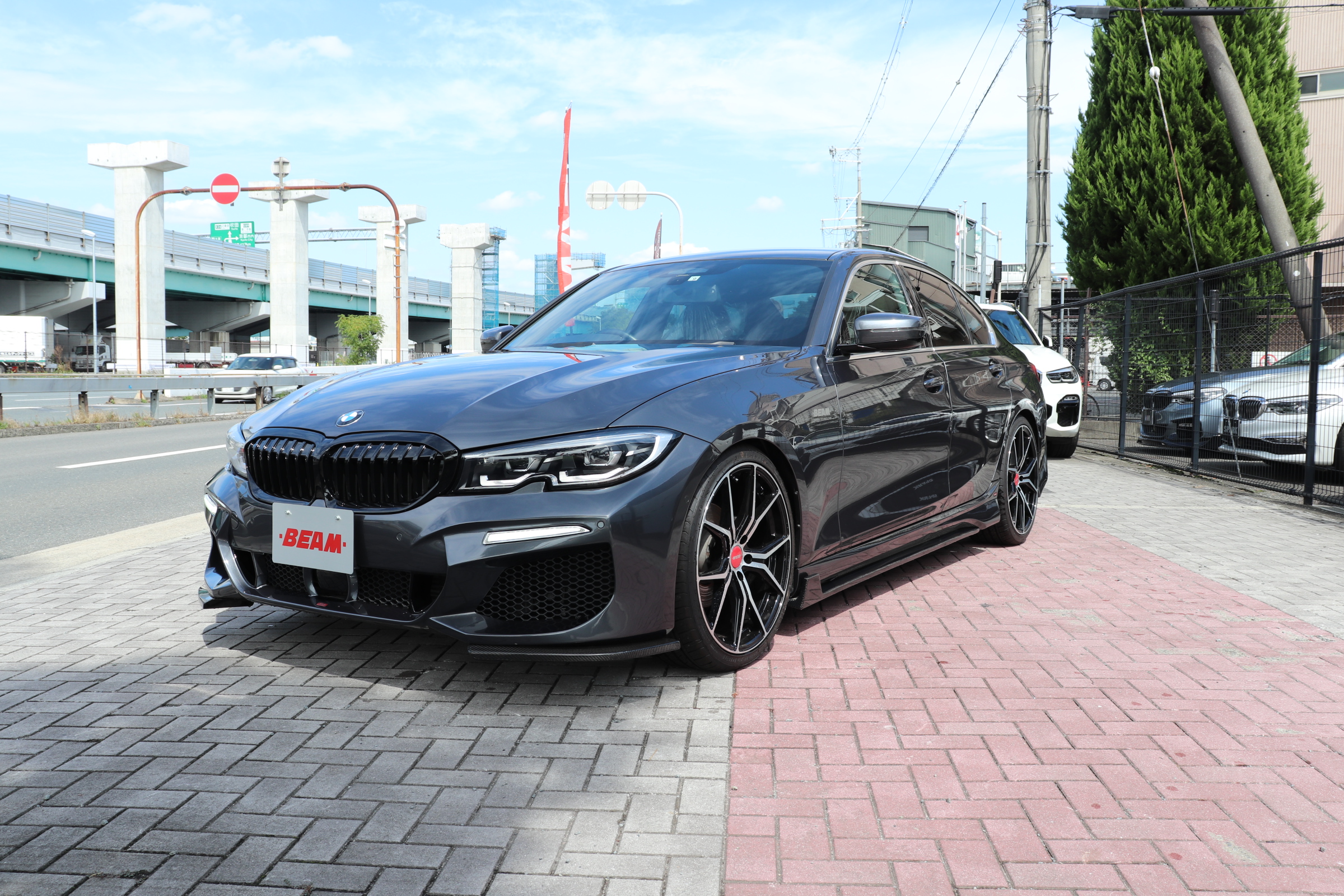 320i エクスクルーシブ BEAMコンプリートカー モカレザー アンビエントライトの画像