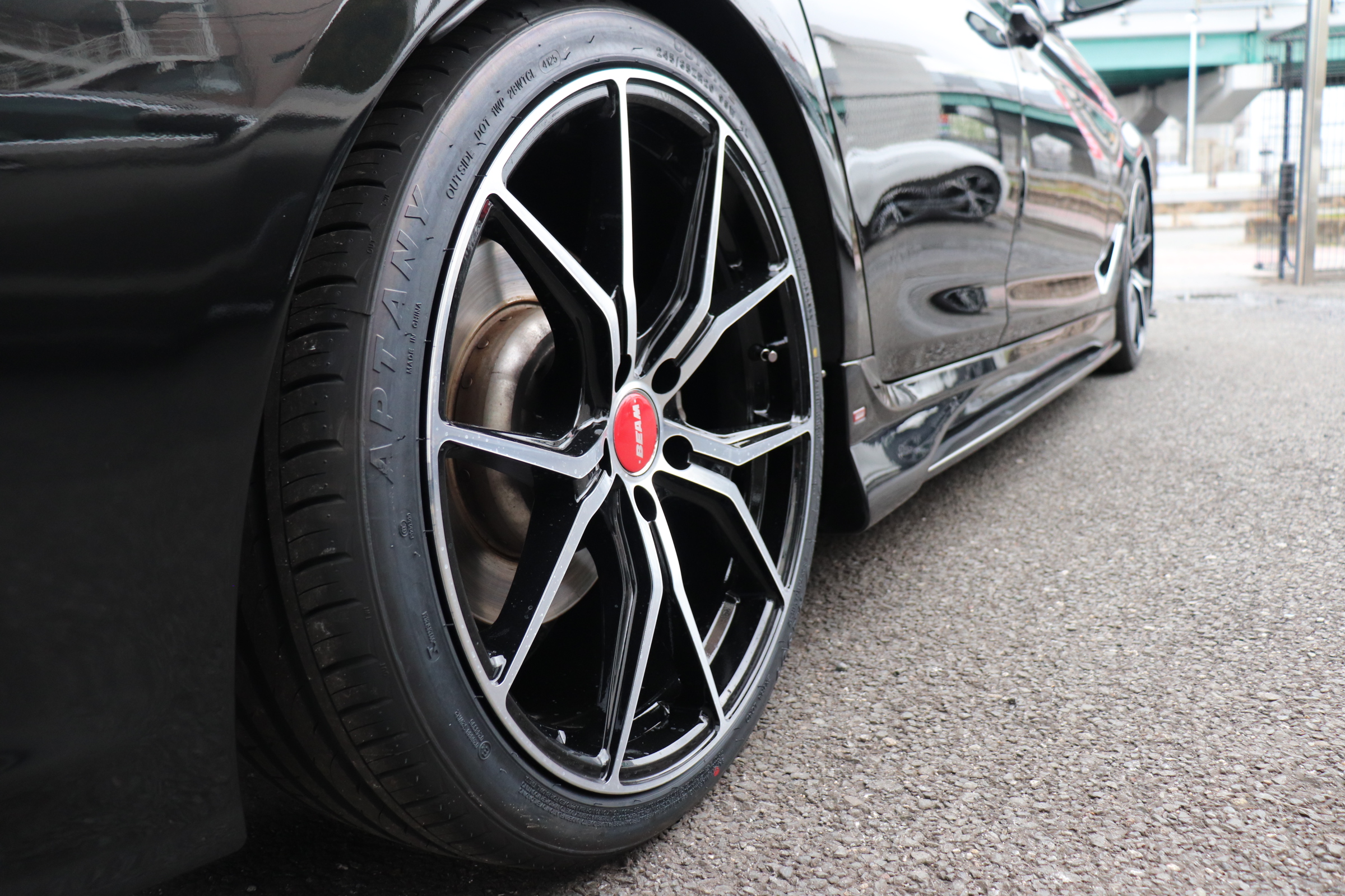 530i ラグジュアリー ＢＥＡＭコンプリート ＢＥＡＭフルエアロ ２０インチＡＷ ＢＥＡＭ４本マフラー ローダウン 黒レザーシート 前後席シートヒーター Ｐトランク 全方位カメラ ＨＵＤ車両画像07