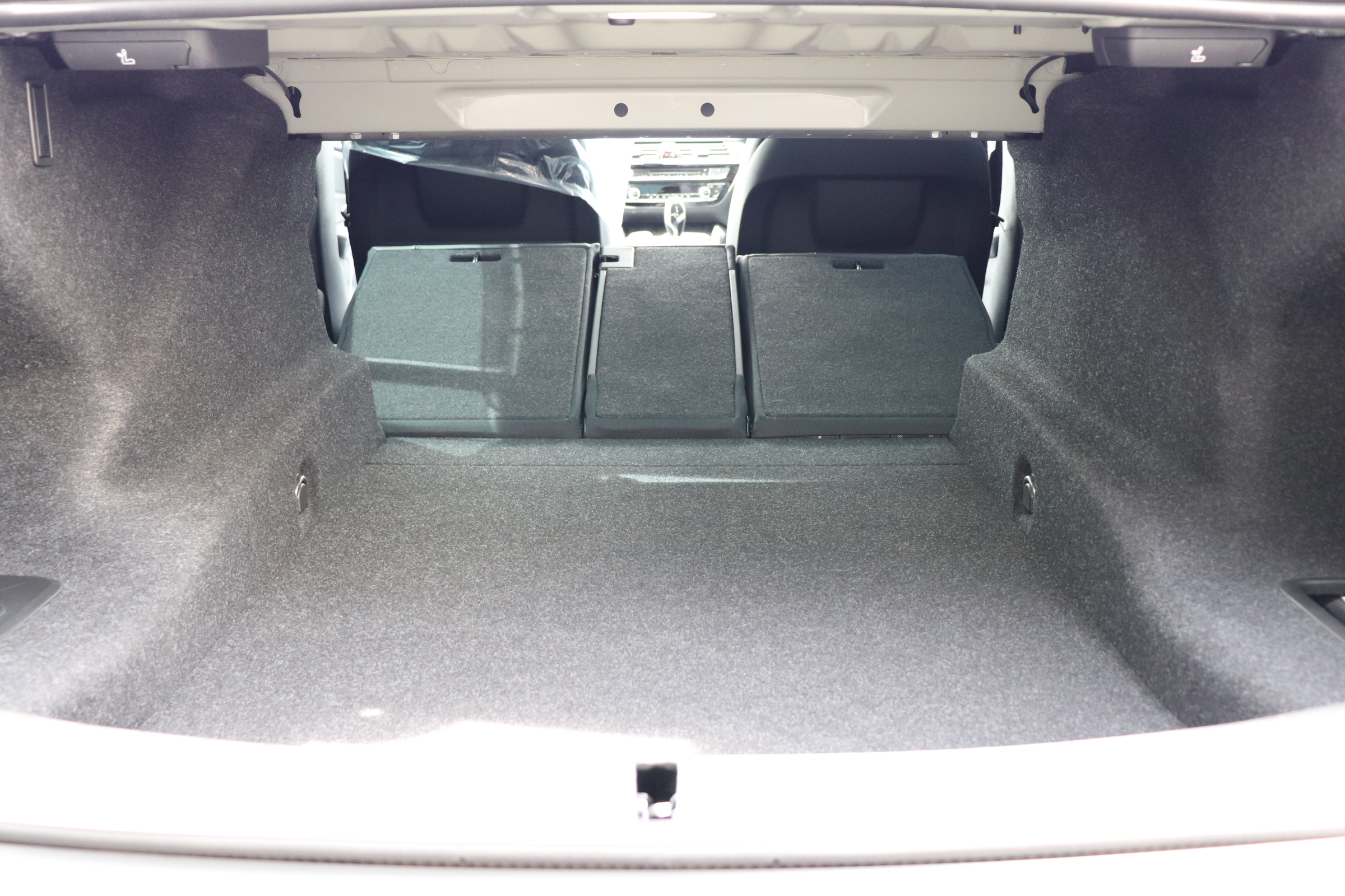 530iラグジュアリー ブラックレザー 前後席シートヒーター 前席パワーシート パワートランク アダプティブLEDヘッドライト車両画像15