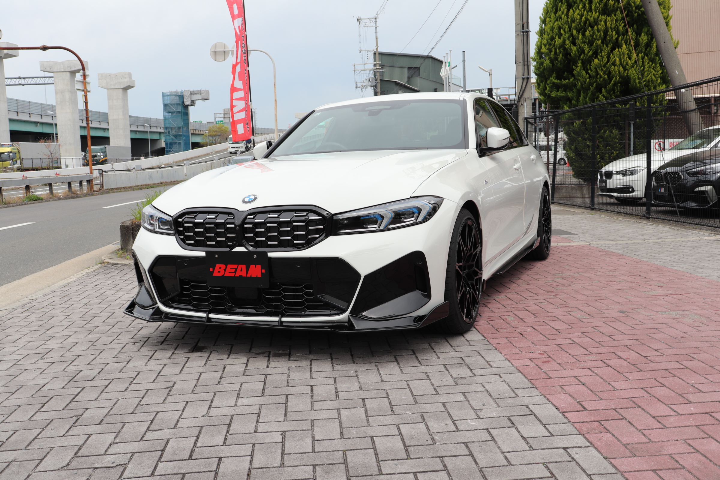 318i Mスポーツ BEAMコンプリート コンフォートパッケージの画像