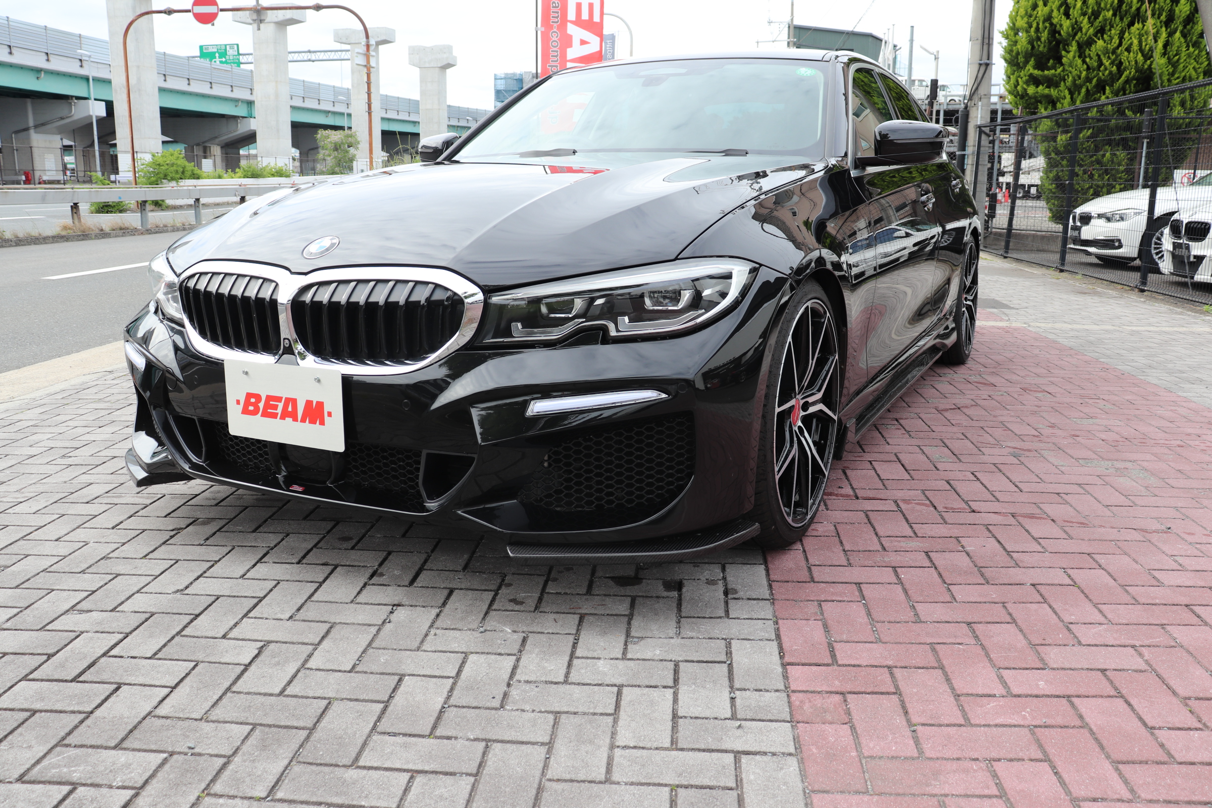 320i  BEAMコンプリート　ハイラインパッケージ　ブラックレザーシート　の画像