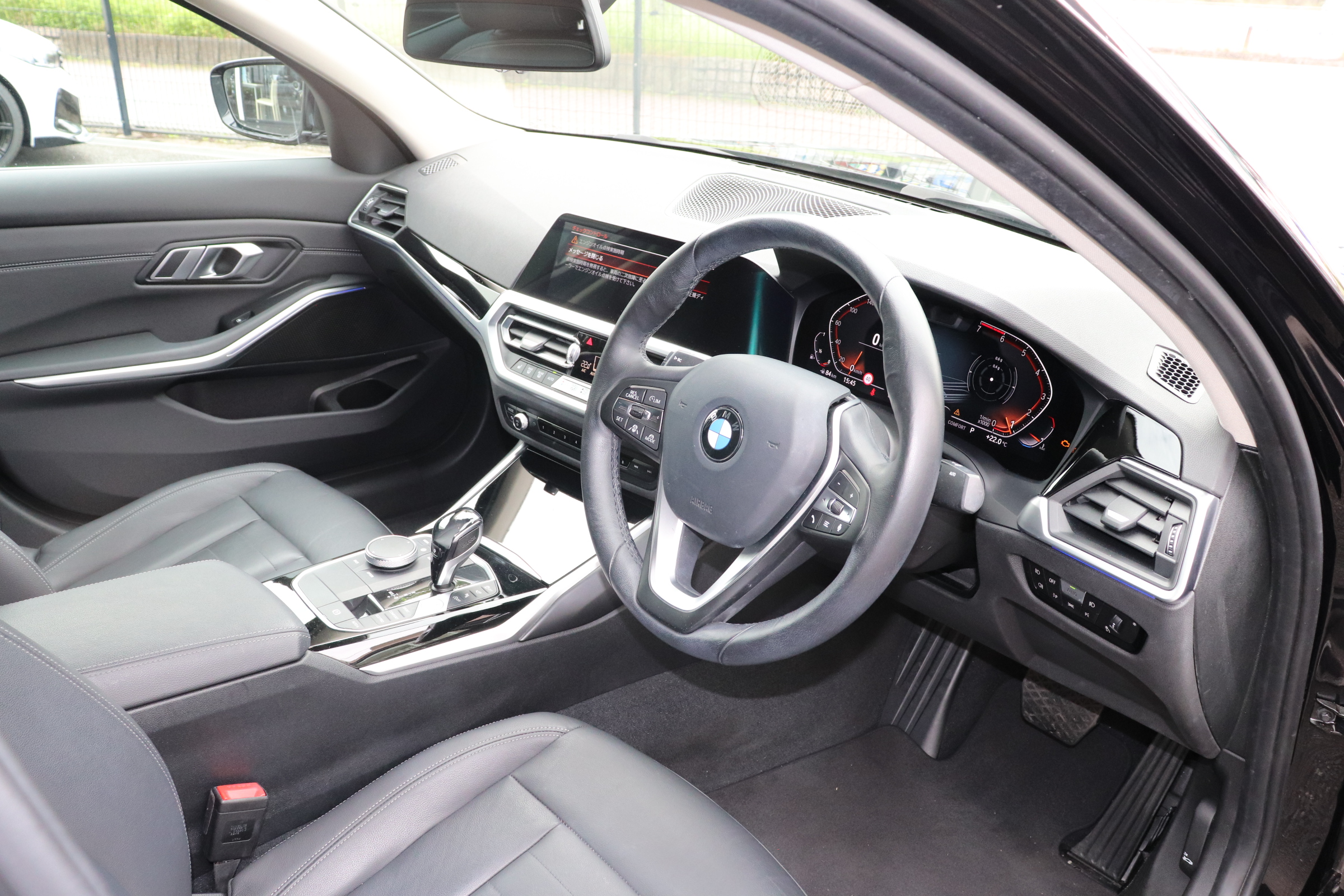 320i  BEAMコンプリート　ハイラインパッケージ　ブラックレザーシート　車両画像11