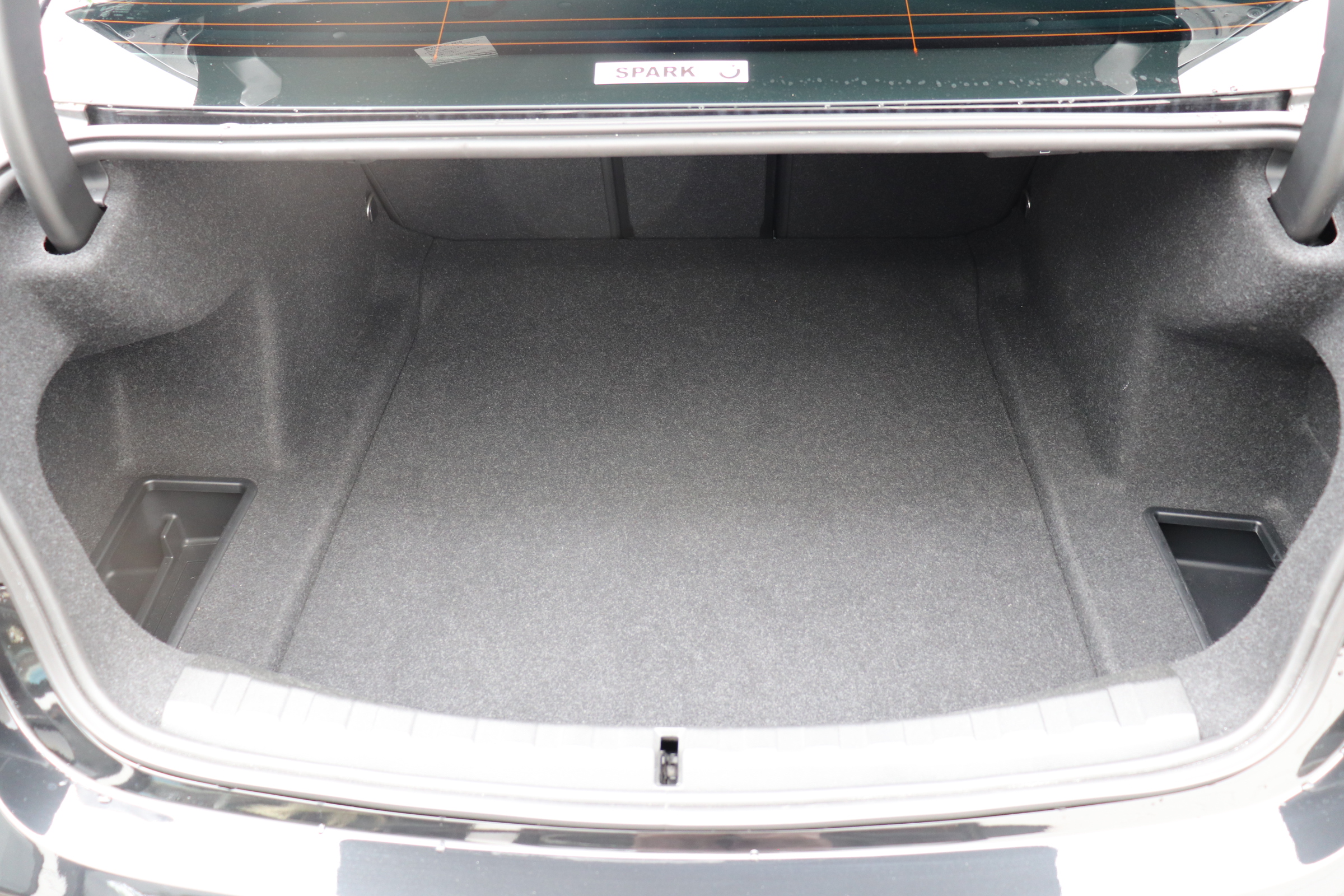320i  BEAMコンプリート　ハイラインパッケージ　ブラックレザーシート　車両画像13