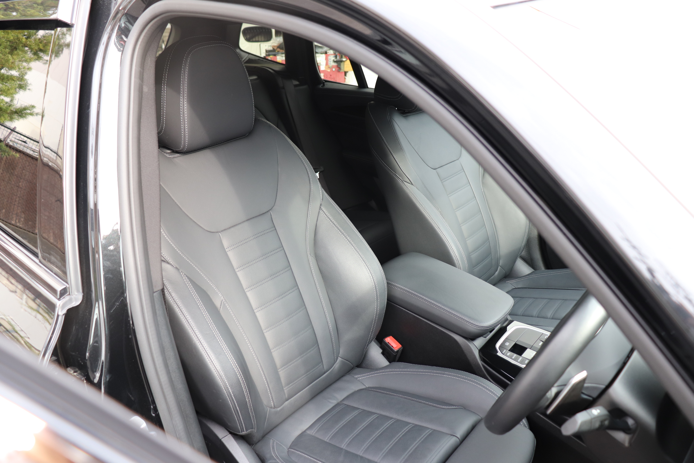 X3 xDrive 20D Mスポーツ 電動パノラマルーフ ステアリングヒーター サウンドパッケージ ハーマンカードンサウンドシステム車両画像09