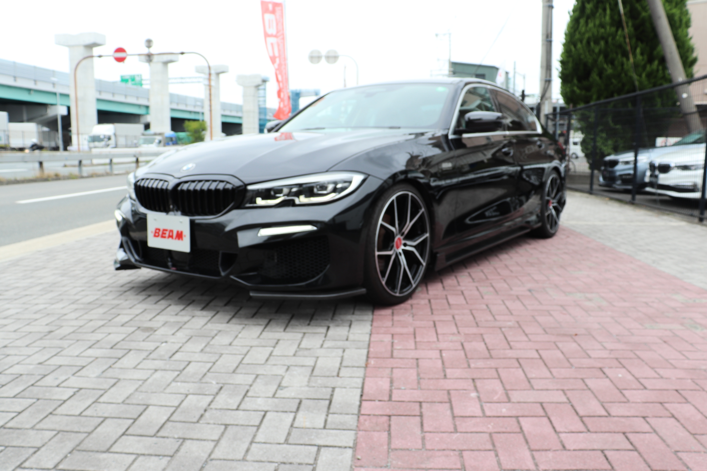 320i  BEAMコンプリート　ハイラインパッケージ　ブラックレザーシート　の画像