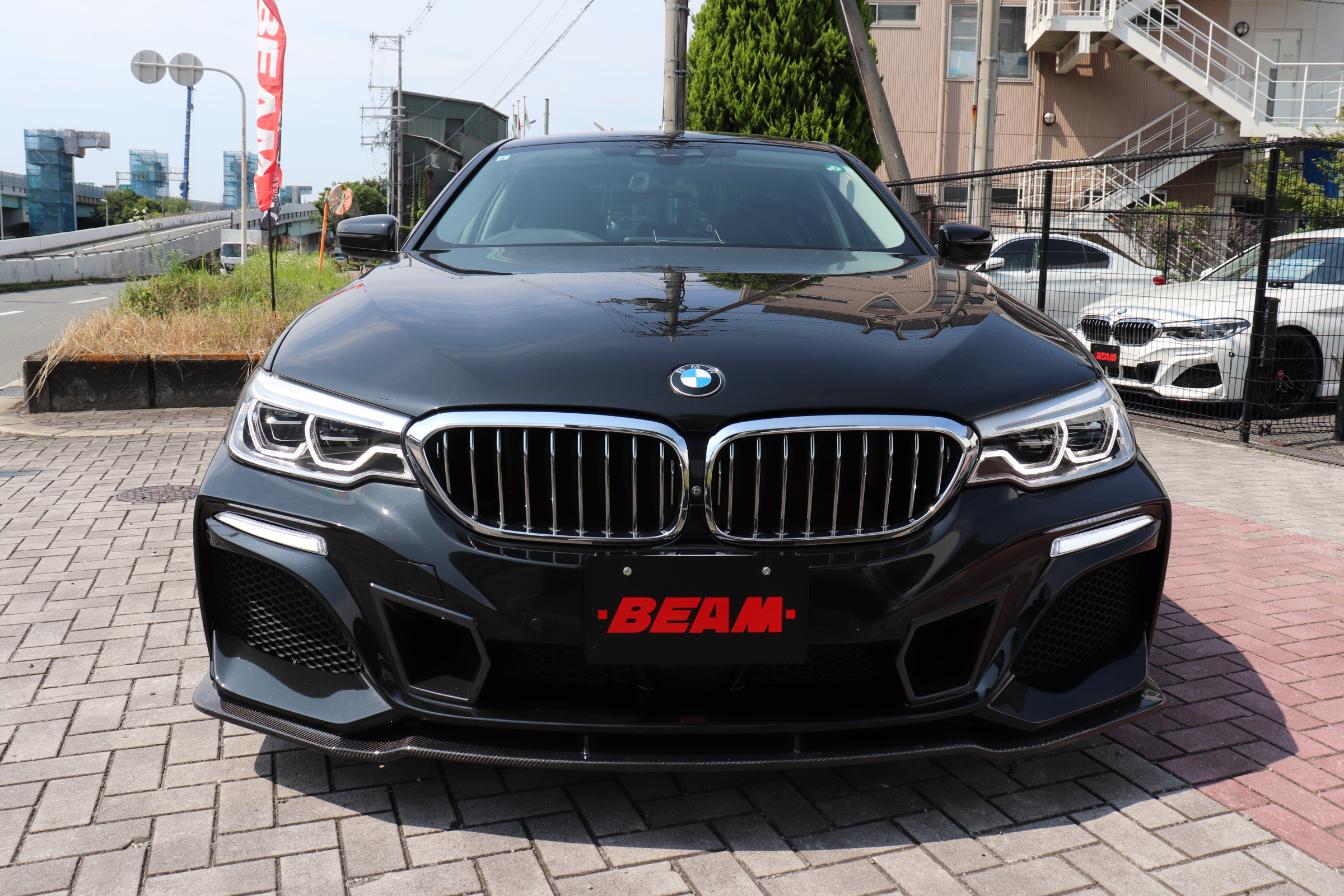 530i  ラグジュアリー　BEAMコンプリート　BEAMフルエアロ/BEAM20インチAW/BEAM４本出しマフラー/BEAMダウンサス車両画像07