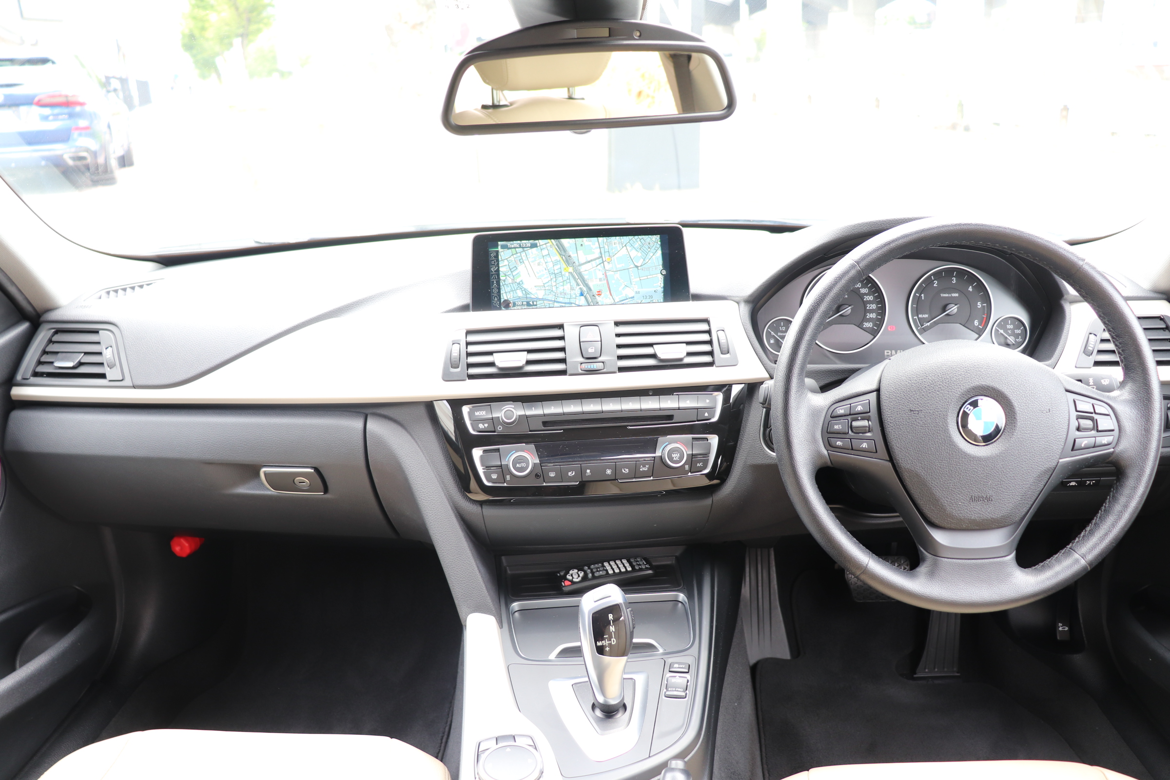 320d ツーリング BEAMコンプリート BEAMフルエアロ BEAM20インチアルミ BEAM4本出しマフラー BEAMダウンサス車両画像12