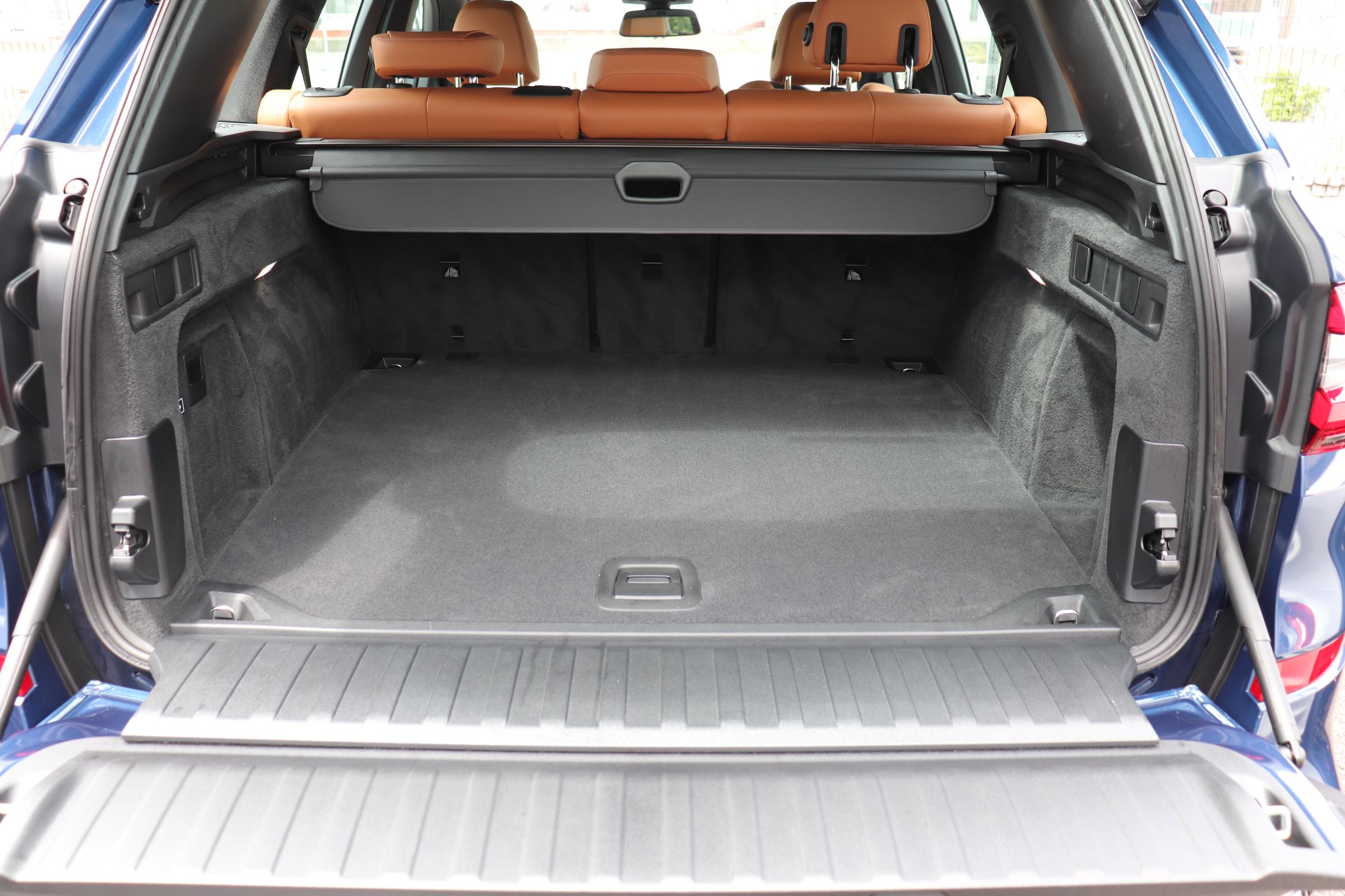 X5 xDrive 35d Mスポーツ パノラマサンルーフ プラスパッケージ ブラウンレザー車両画像13