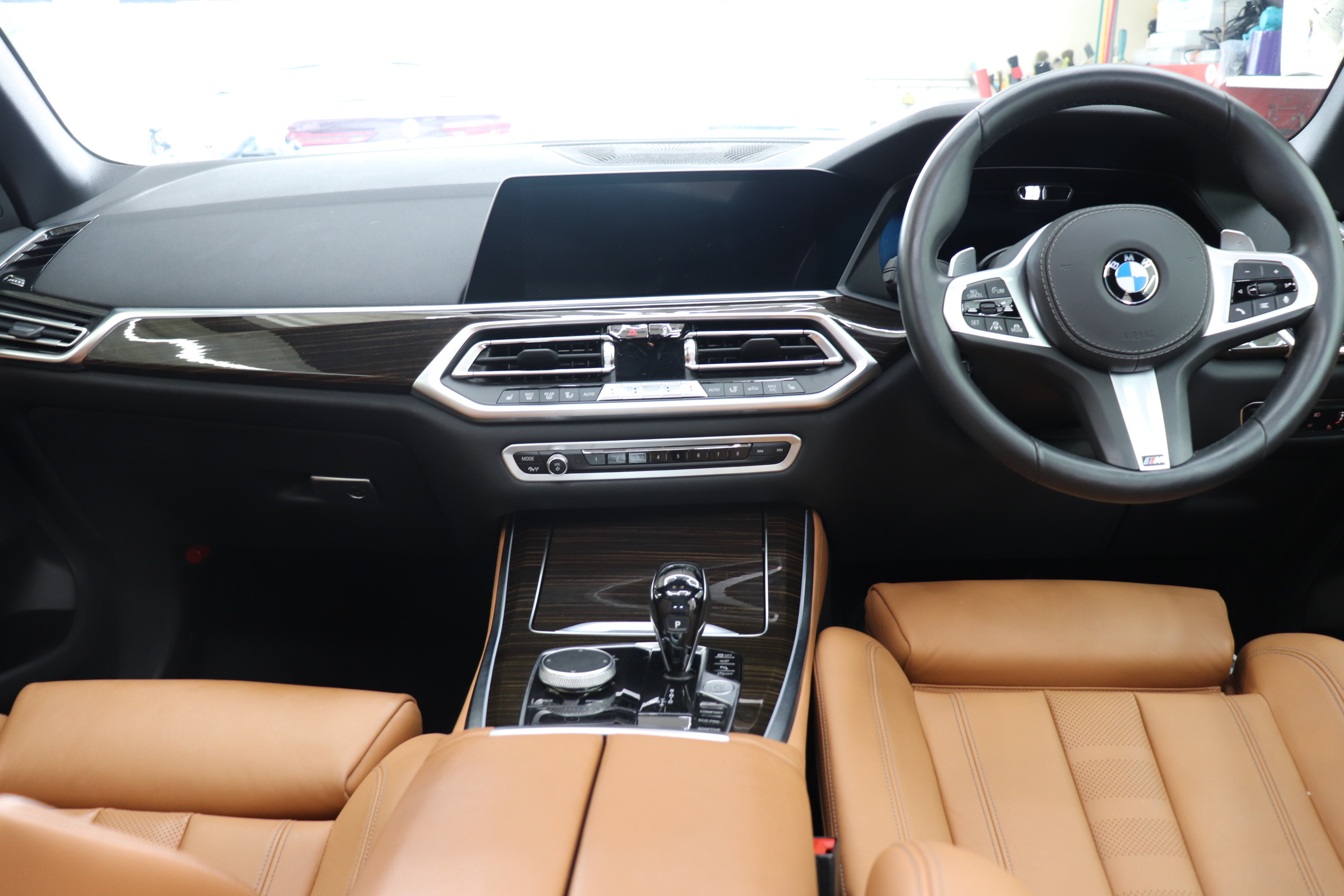 X5 xDrive 35d Mスポーツ パノラマサンルーフ プラスパッケージ ブラウンレザー車両画像09